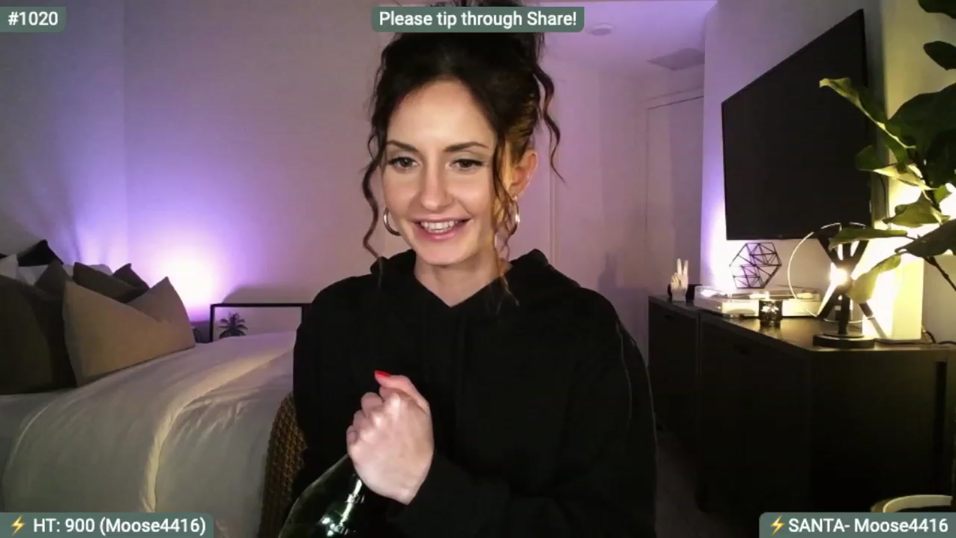 Gallery image thumbnail from AlanaWylde's myfreecams stream on, 12/20/2023, 04:48 image 11 of 20