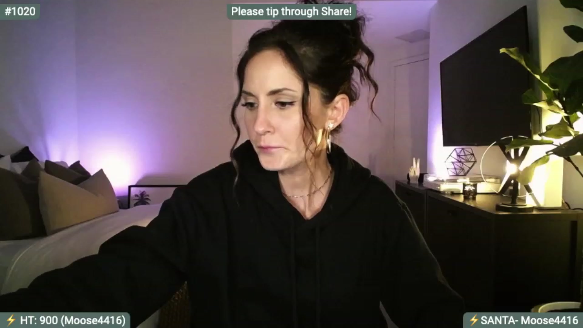 Gallery image thumbnail from AlanaWylde's myfreecams stream on, 12/20/2023, 04:48 image 10 of 20
