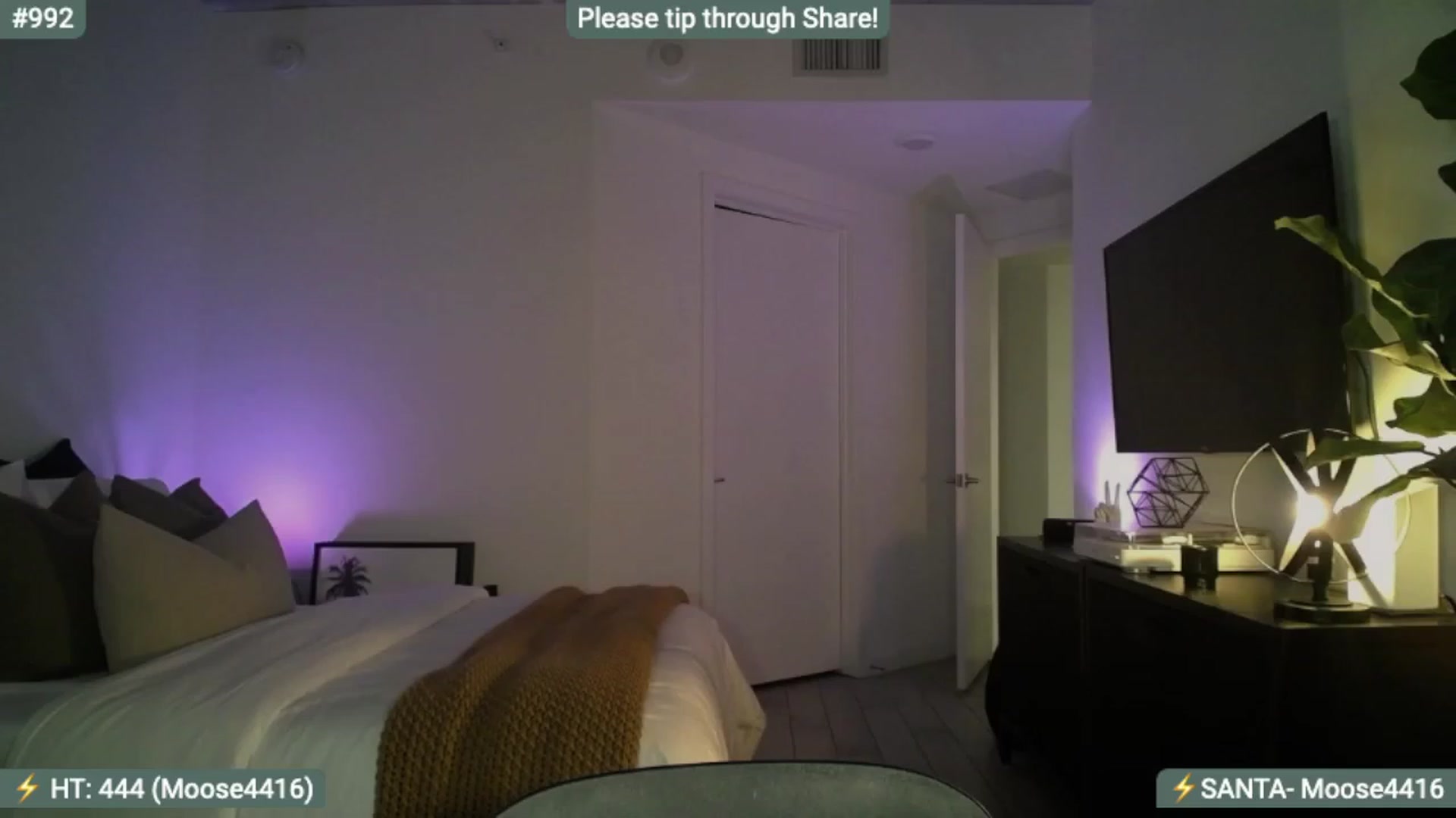 Gallery image thumbnail from AlanaWylde's myfreecams stream on, 12/21/2023, 02:15 image 12 of 20