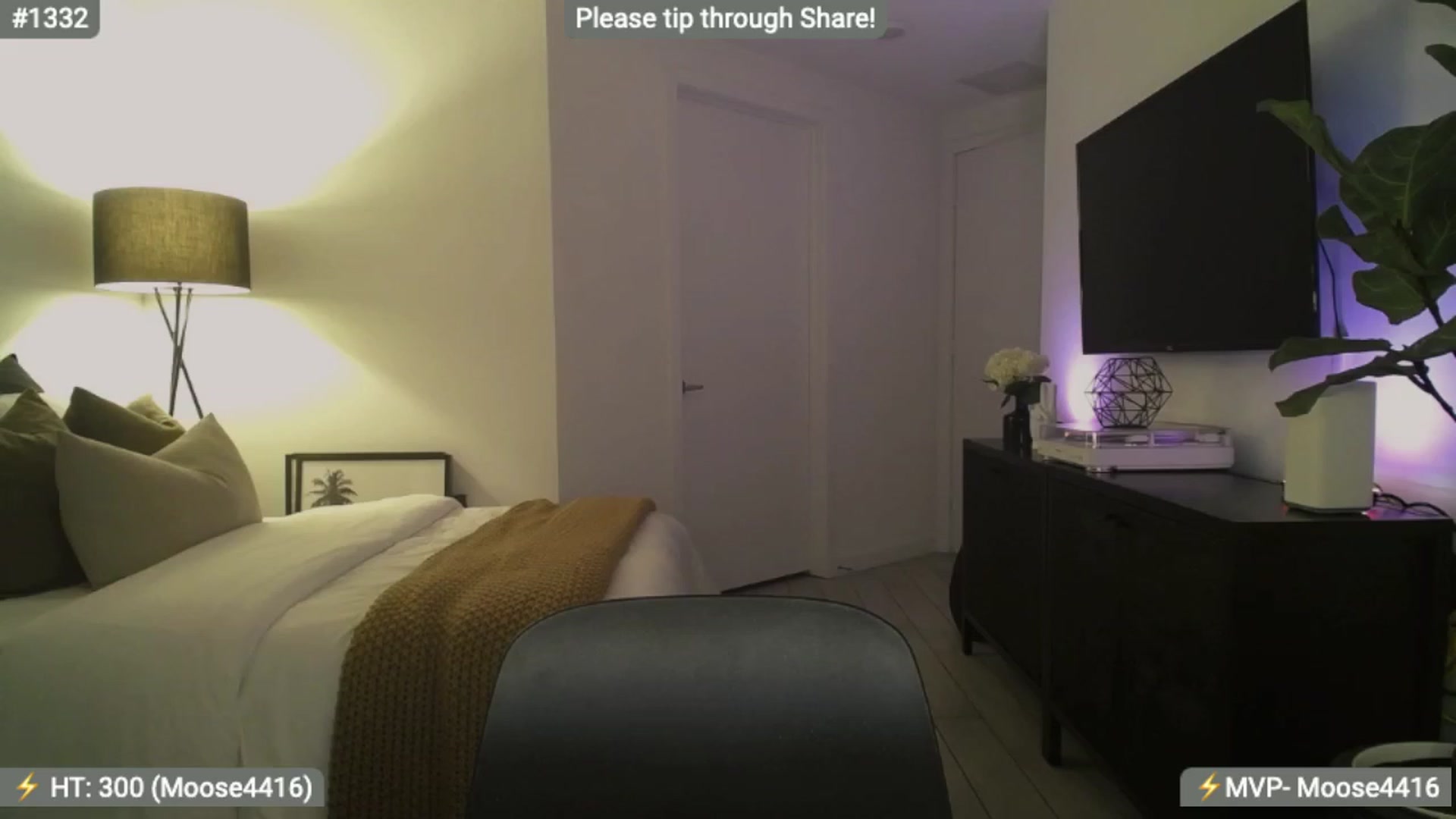 Gallery image thumbnail from AlanaWylde's myfreecams stream on, 12/28/2023, 03:41 image 14 of 20
