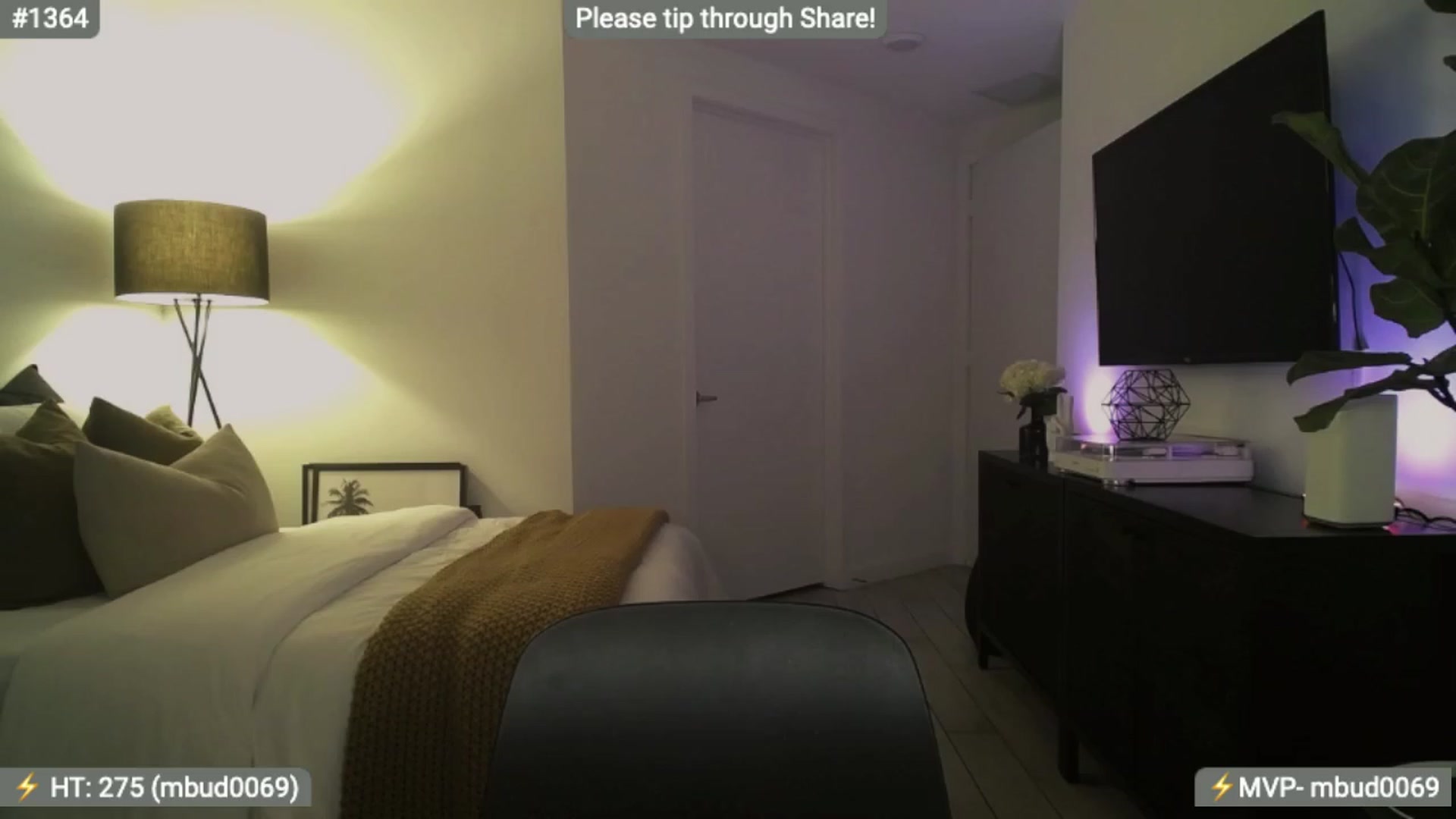 Gallery image thumbnail from AlanaWylde's myfreecams stream on, 12/28/2023, 03:41 image 1 of 20
