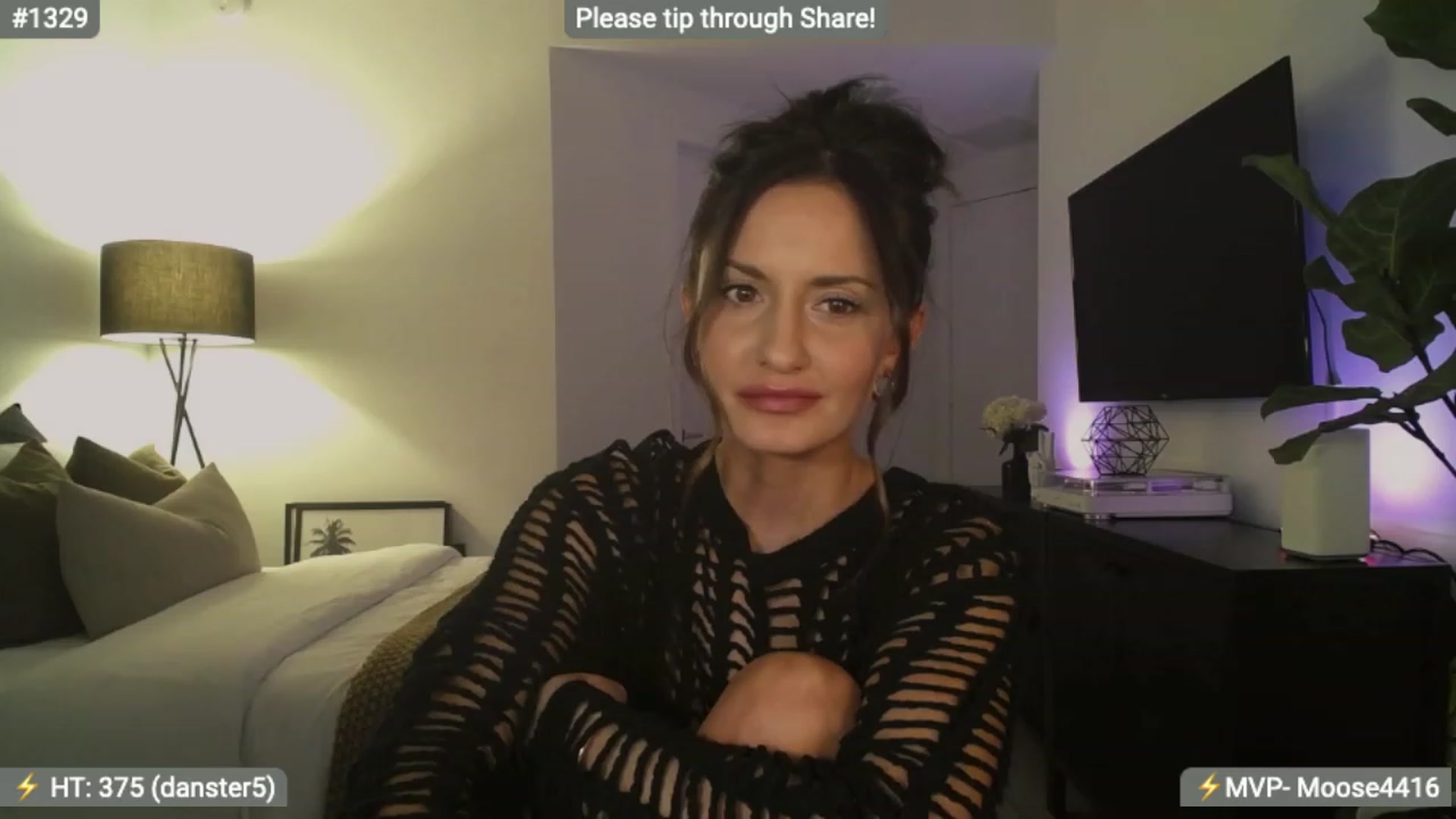 Gallery image thumbnail from AlanaWylde's myfreecams stream on, 12/28/2023, 05:11 image 15 of 20