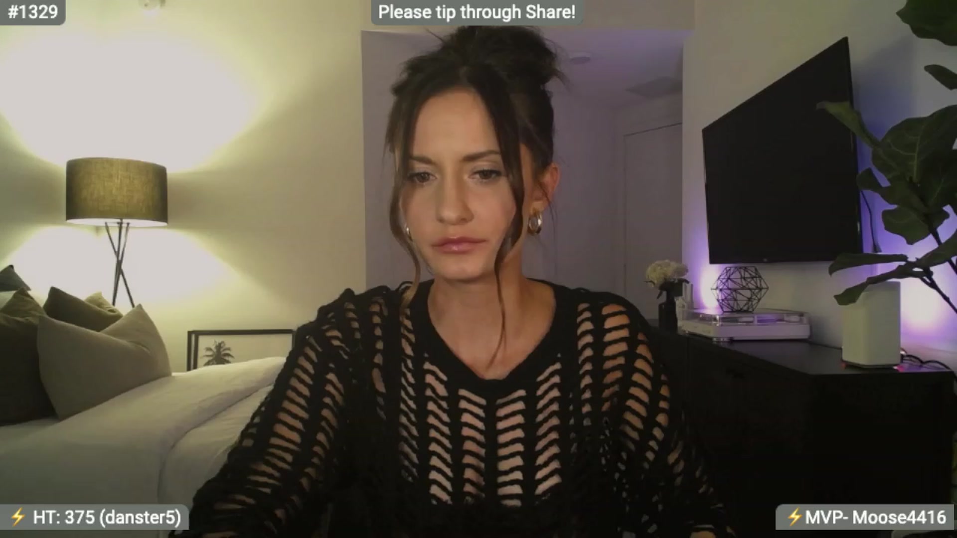 Gallery image thumbnail from AlanaWylde's myfreecams stream on, 12/28/2023, 05:11 image 10 of 20