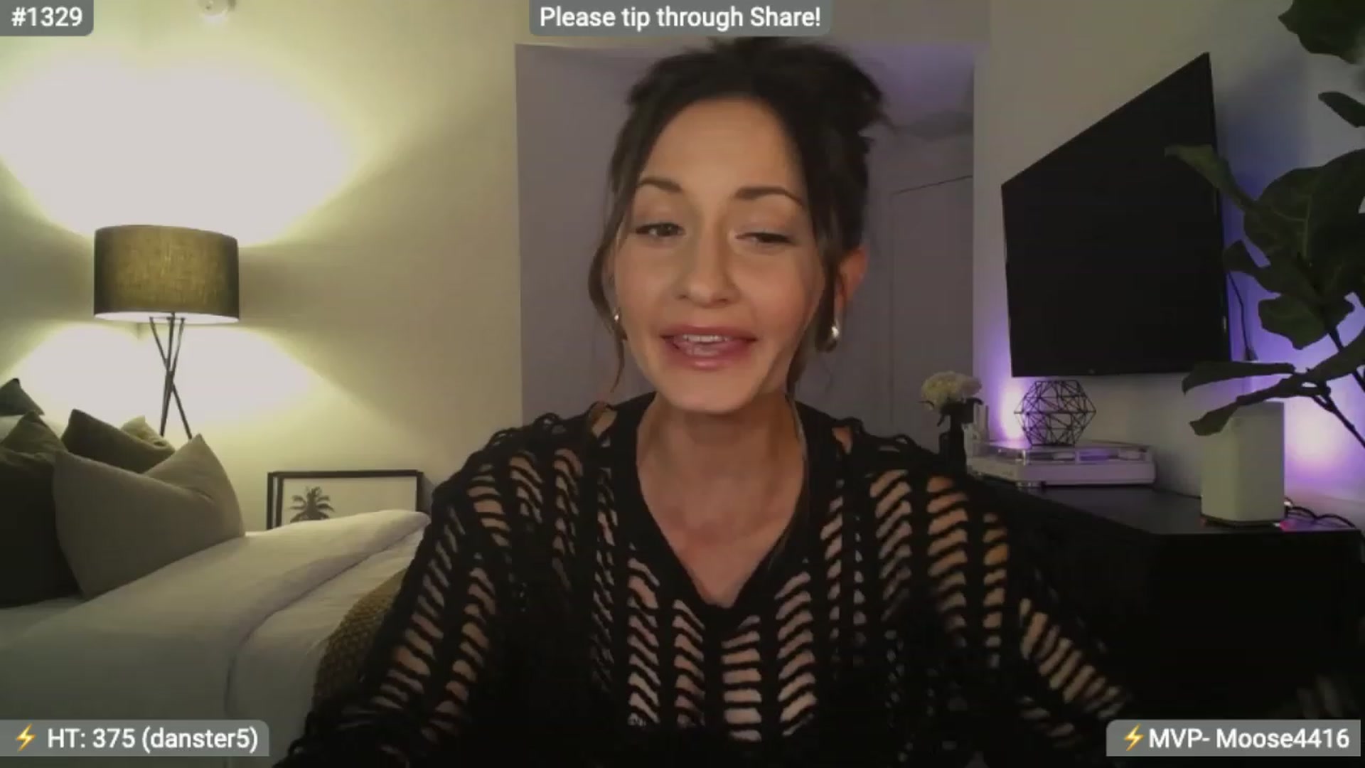 Gallery image thumbnail from AlanaWylde's myfreecams stream on, 12/28/2023, 05:11 image 2 of 20