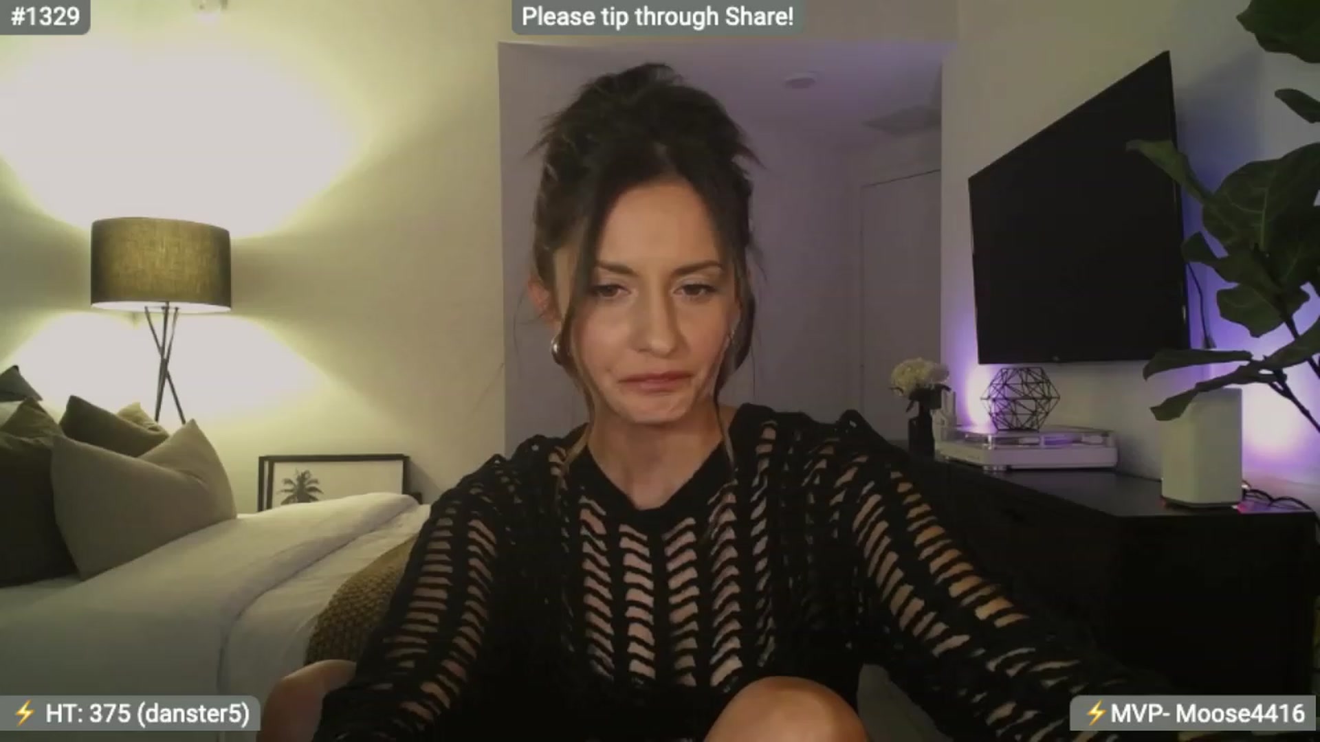 Gallery image thumbnail from AlanaWylde's myfreecams stream on, 12/28/2023, 05:11 image 16 of 20