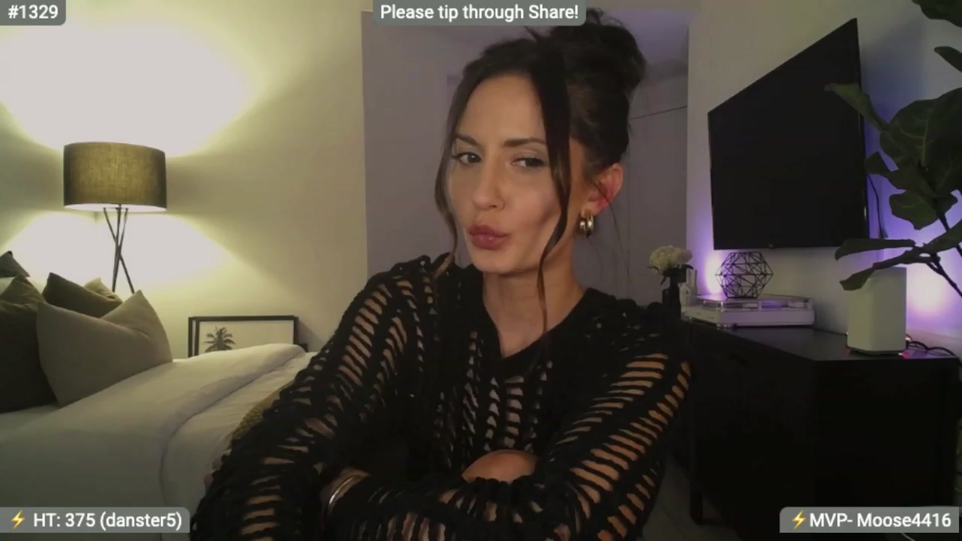 Gallery image thumbnail from AlanaWylde's myfreecams stream on, 12/28/2023, 05:11 image 20 of 20