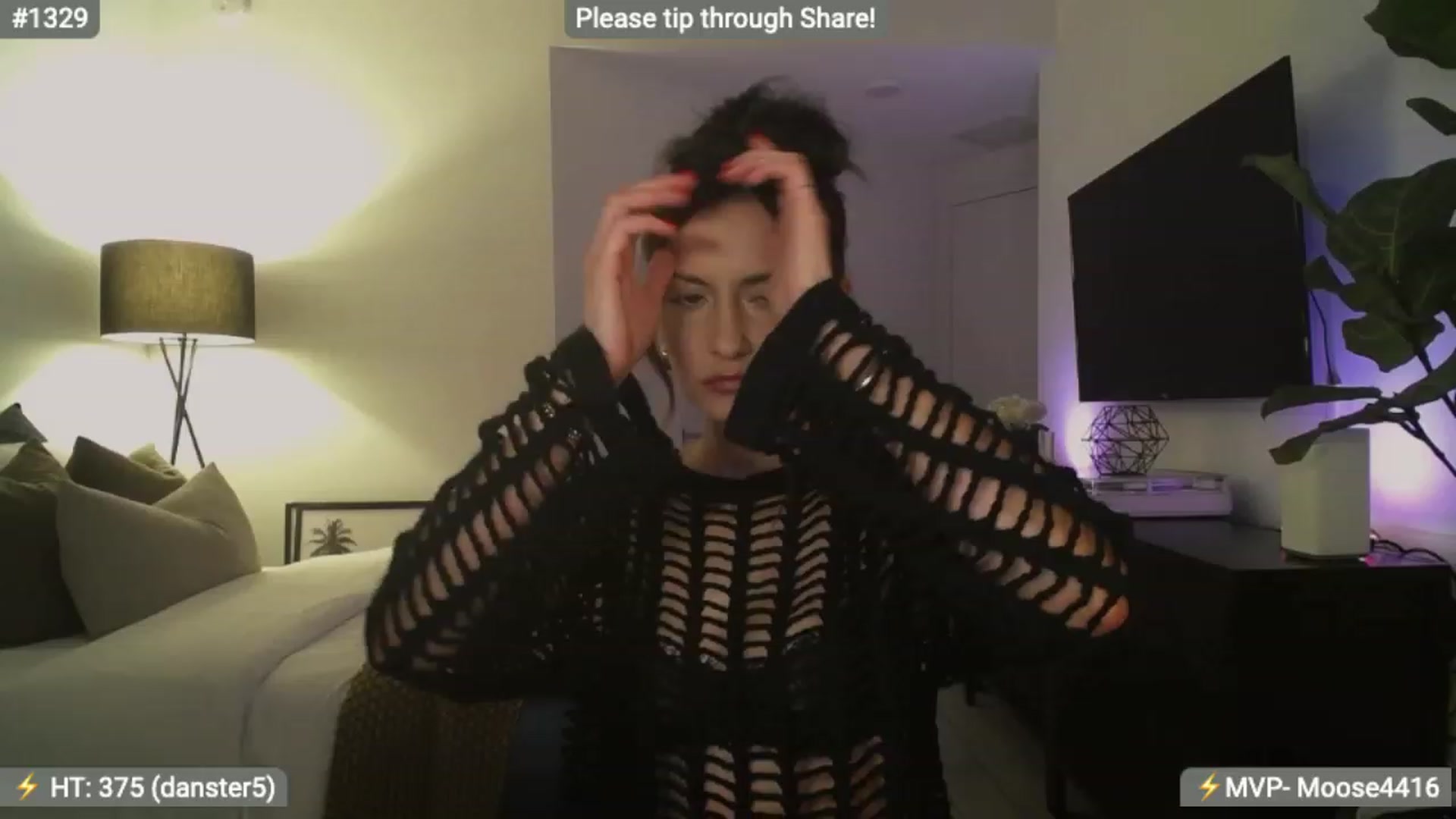 Gallery image thumbnail from AlanaWylde's myfreecams stream on, 12/28/2023, 05:11 image 14 of 20