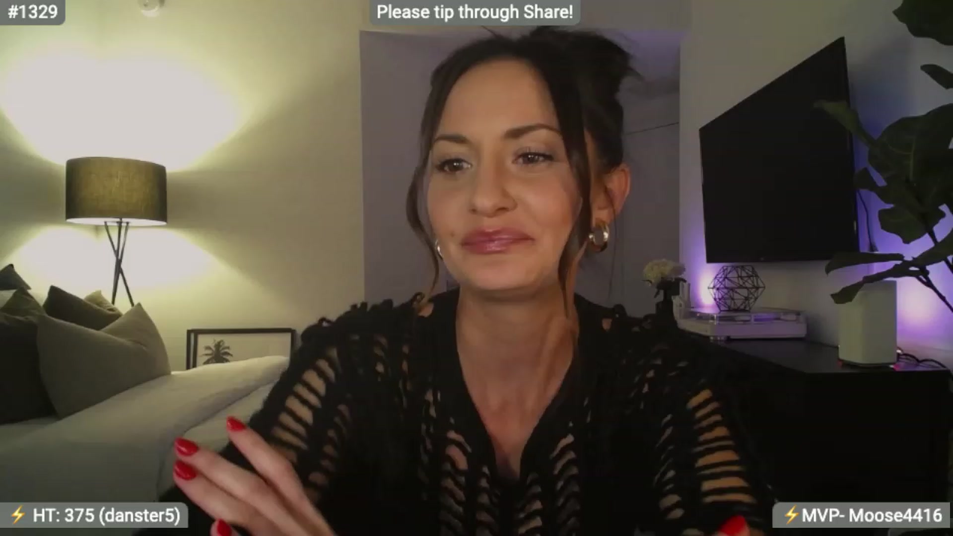 Gallery image thumbnail from AlanaWylde's myfreecams stream on, 12/28/2023, 05:11 image 1 of 20