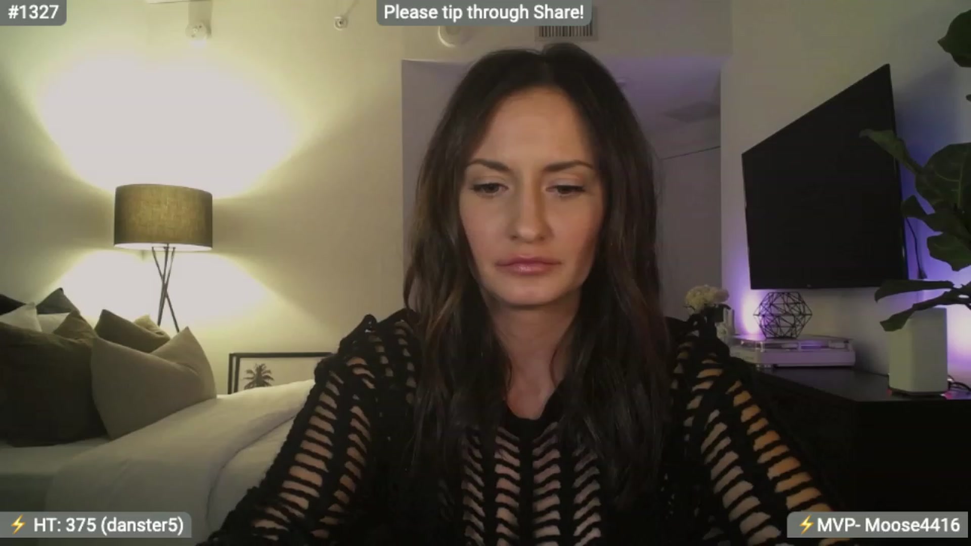 Gallery image thumbnail from AlanaWylde's myfreecams stream on, 12/28/2023, 06:09 image 15 of 20