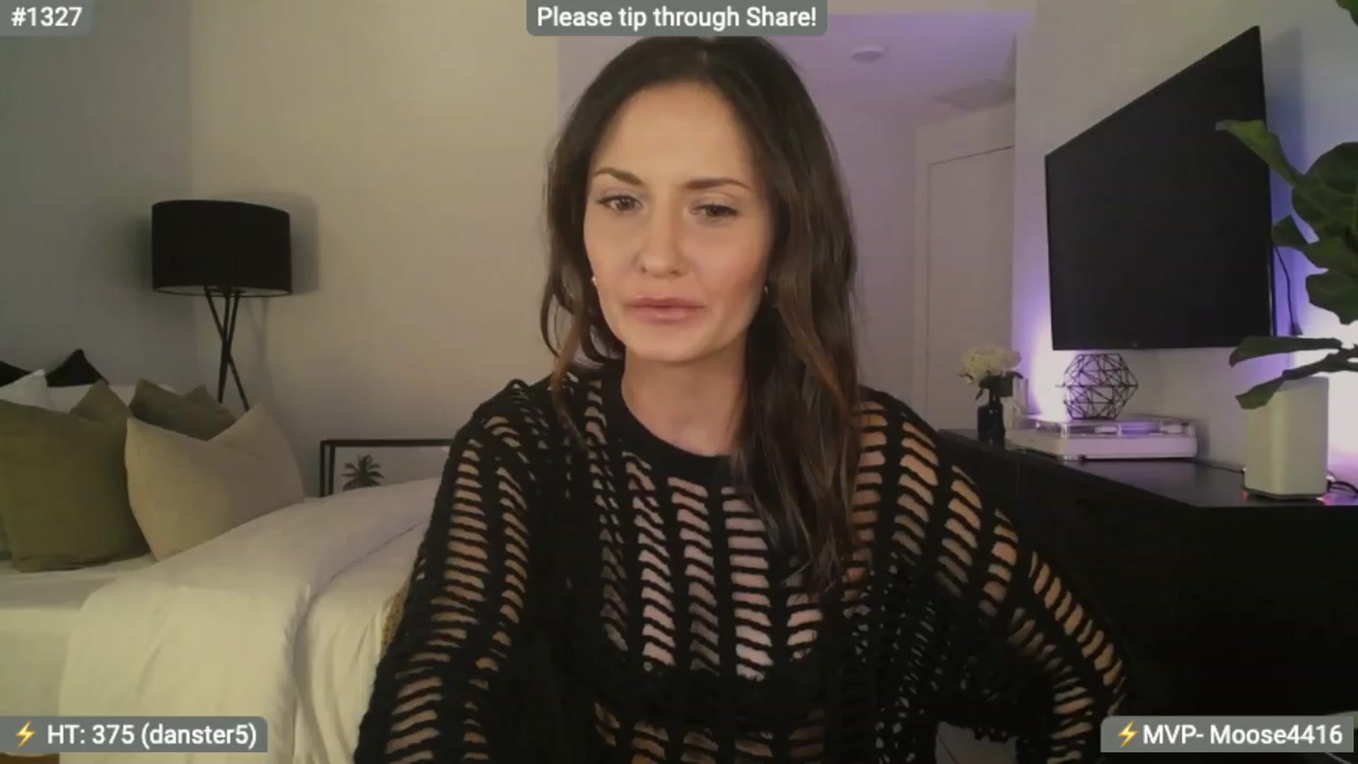 Gallery image thumbnail from AlanaWylde's myfreecams stream on, 12/28/2023, 06:09 image 4 of 20