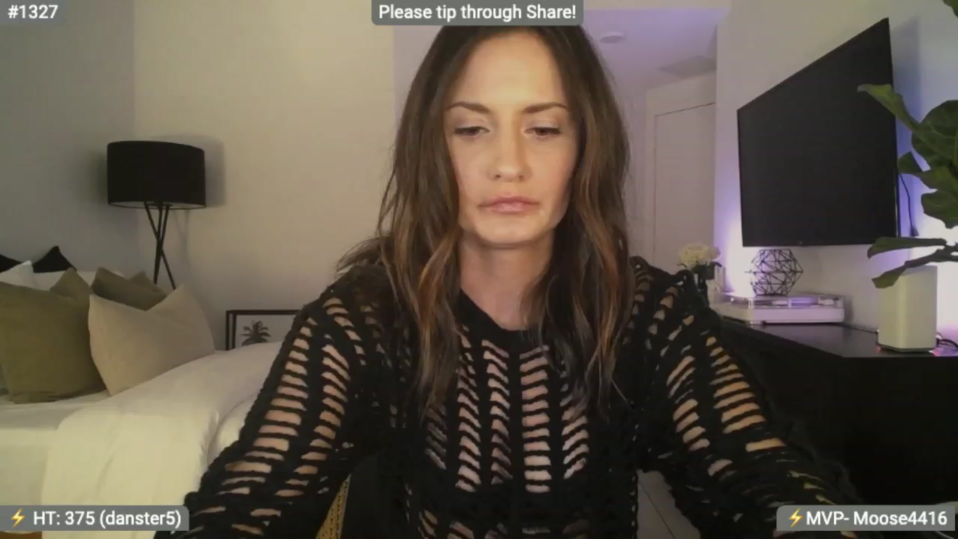 Gallery image thumbnail from AlanaWylde's myfreecams stream on, 12/28/2023, 06:09 image 5 of 20