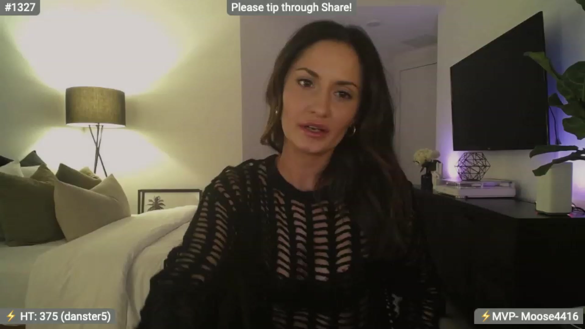 Gallery image thumbnail from AlanaWylde's myfreecams stream on, 12/28/2023, 06:09 image 6 of 20