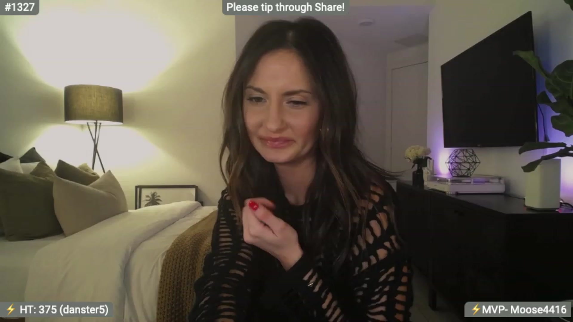 Gallery image thumbnail from AlanaWylde's myfreecams stream on, 12/28/2023, 06:09 image 8 of 20