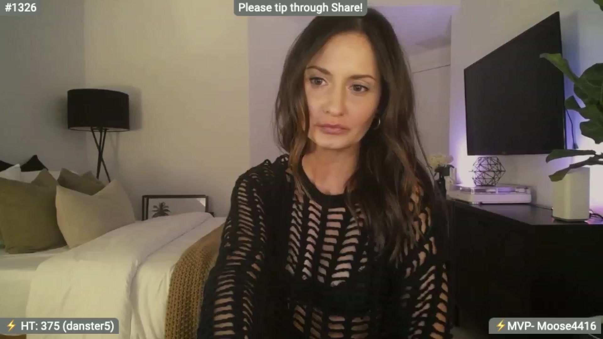 Gallery image thumbnail from AlanaWylde's myfreecams stream on, 12/28/2023, 06:09 image 2 of 20