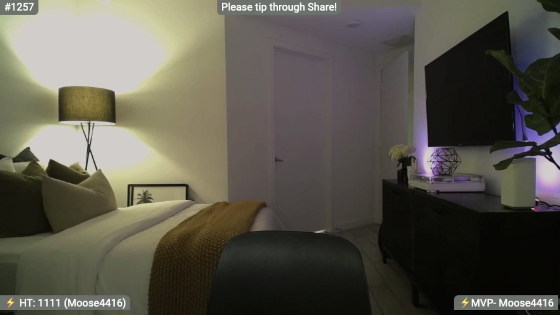 Gallery image thumbnail from AlanaWylde's myfreecams stream on, 12/29/2023, 03:35 image 12 of 20