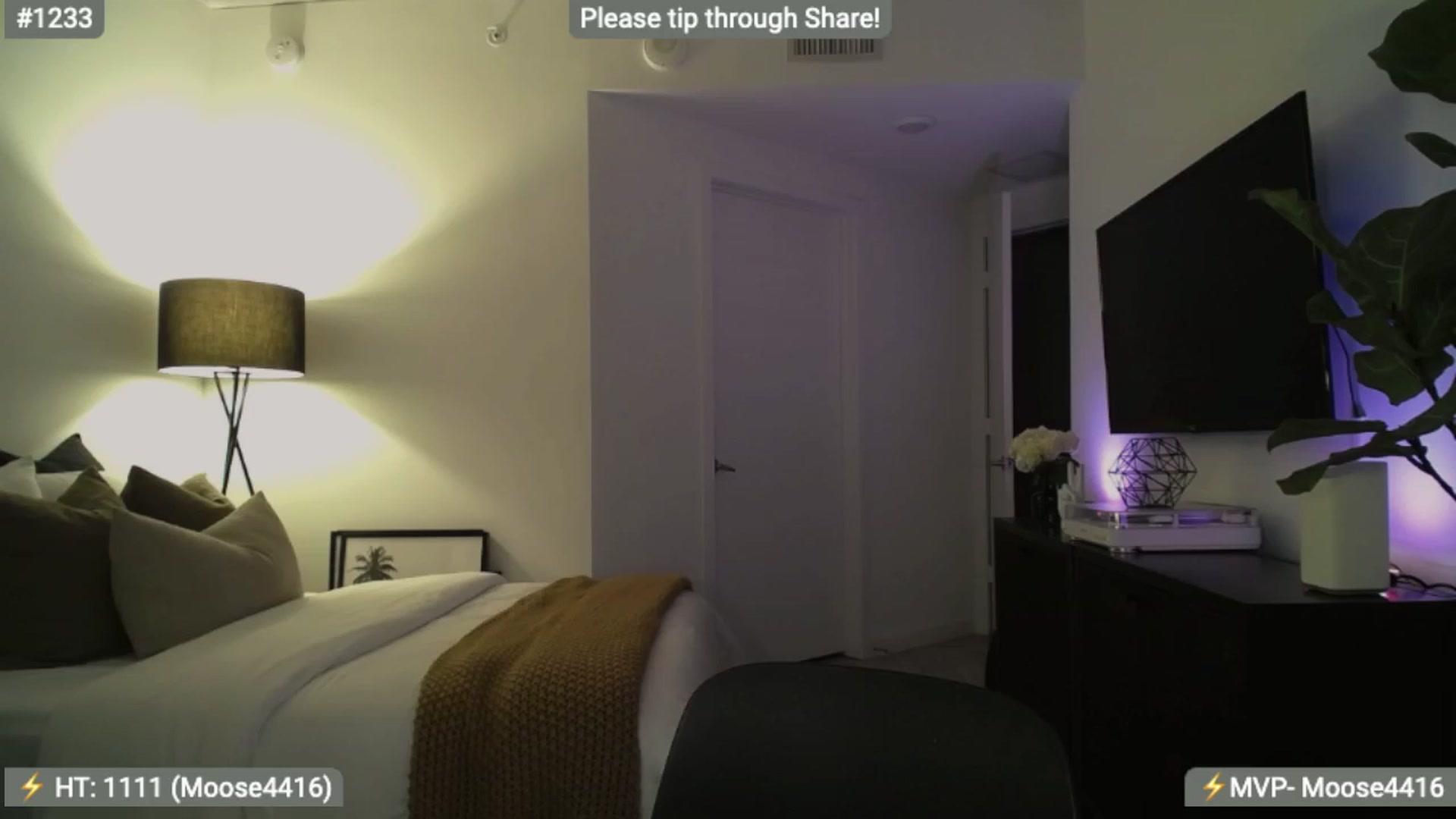 Gallery image thumbnail from AlanaWylde's myfreecams stream on, 12/29/2023, 06:36 image 7 of 20