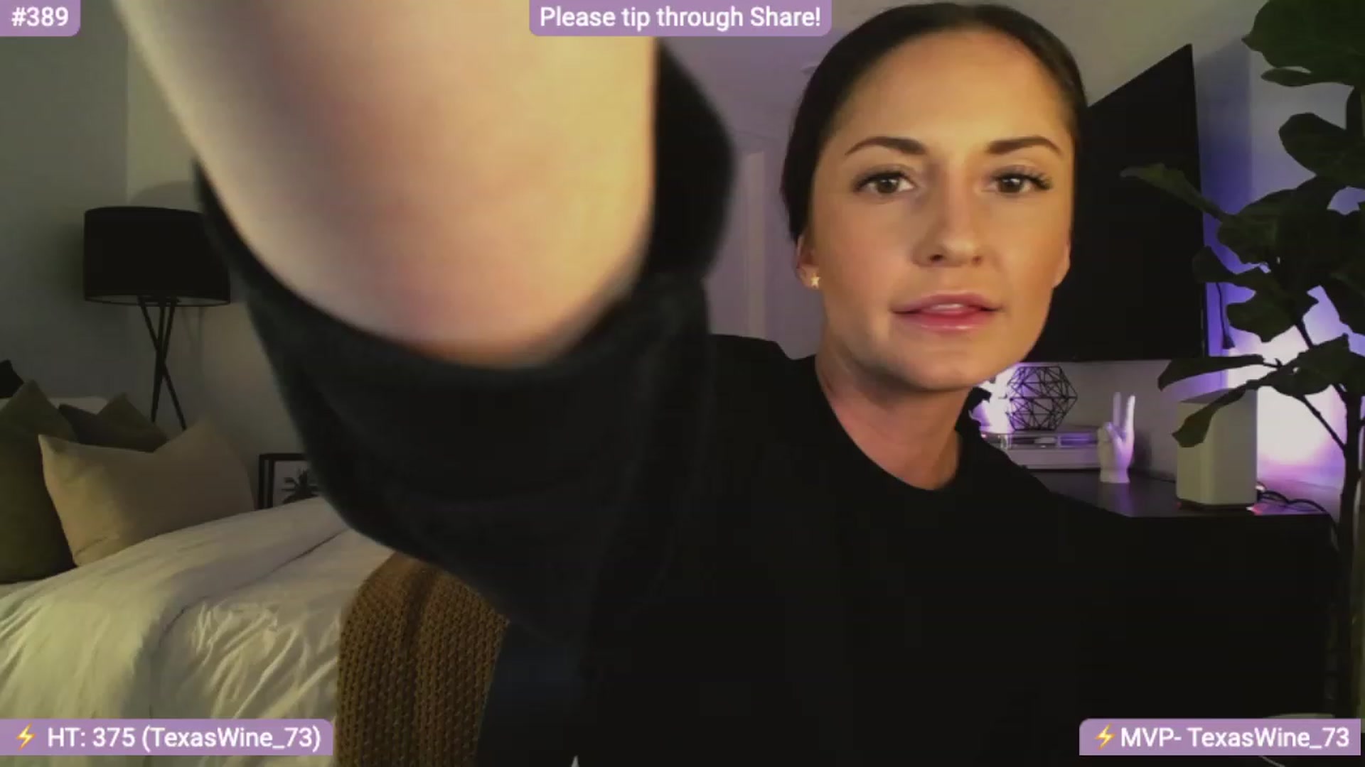 Gallery image thumbnail from AlanaWylde's myfreecams stream on, 01/04/2024, 05:04 image 5 of 20