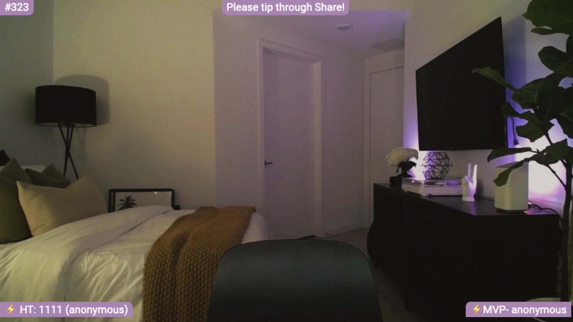 Gallery image thumbnail from AlanaWylde's myfreecams stream on, 01/04/2024, 05:04 image 10 of 20