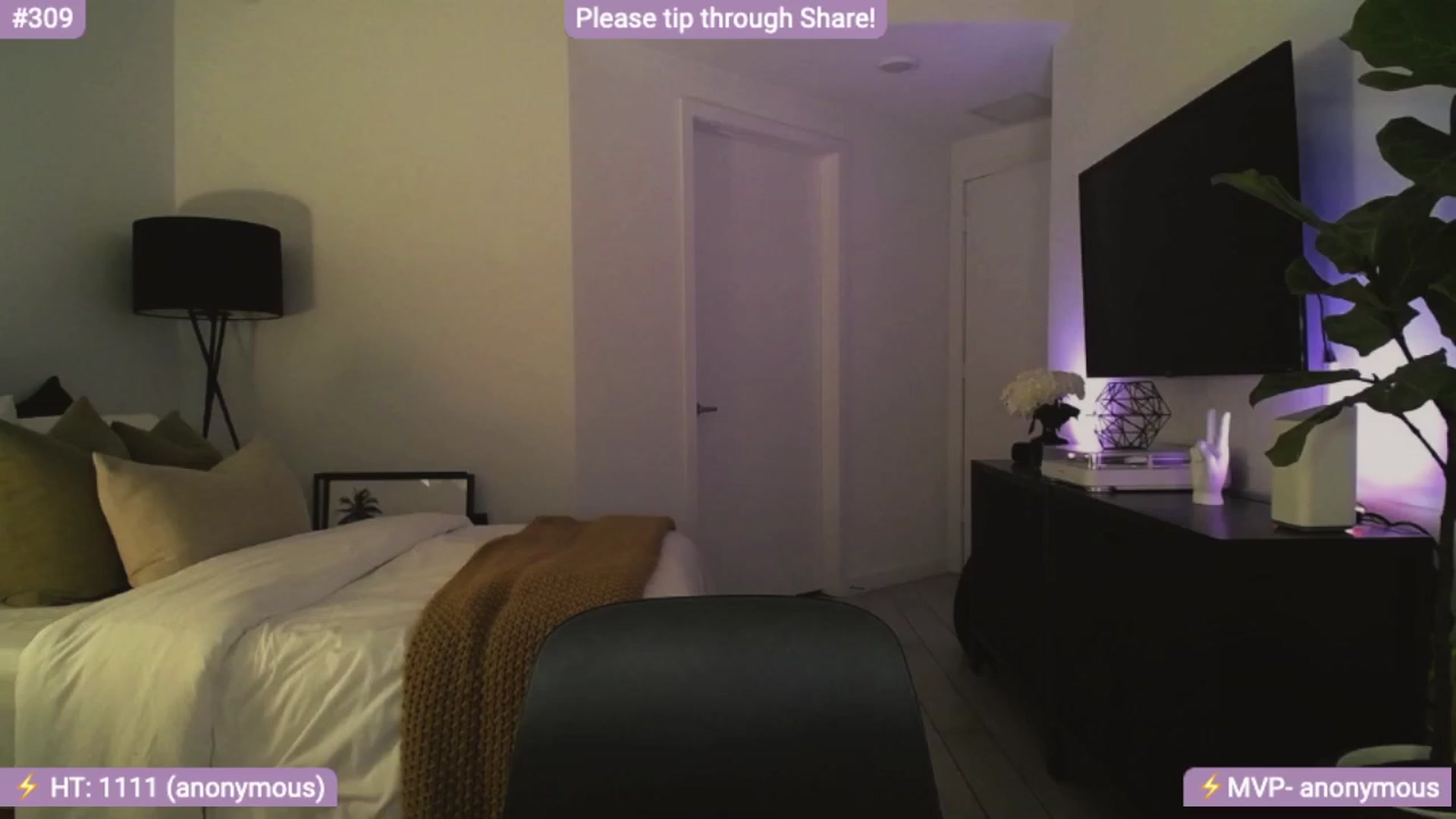 Gallery image thumbnail from AlanaWylde's myfreecams stream on, 01/04/2024, 05:04 image 14 of 20