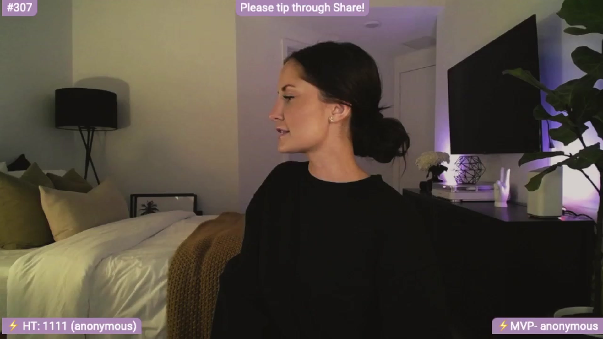 Gallery image thumbnail from AlanaWylde's myfreecams stream on, 01/04/2024, 05:04 image 17 of 20