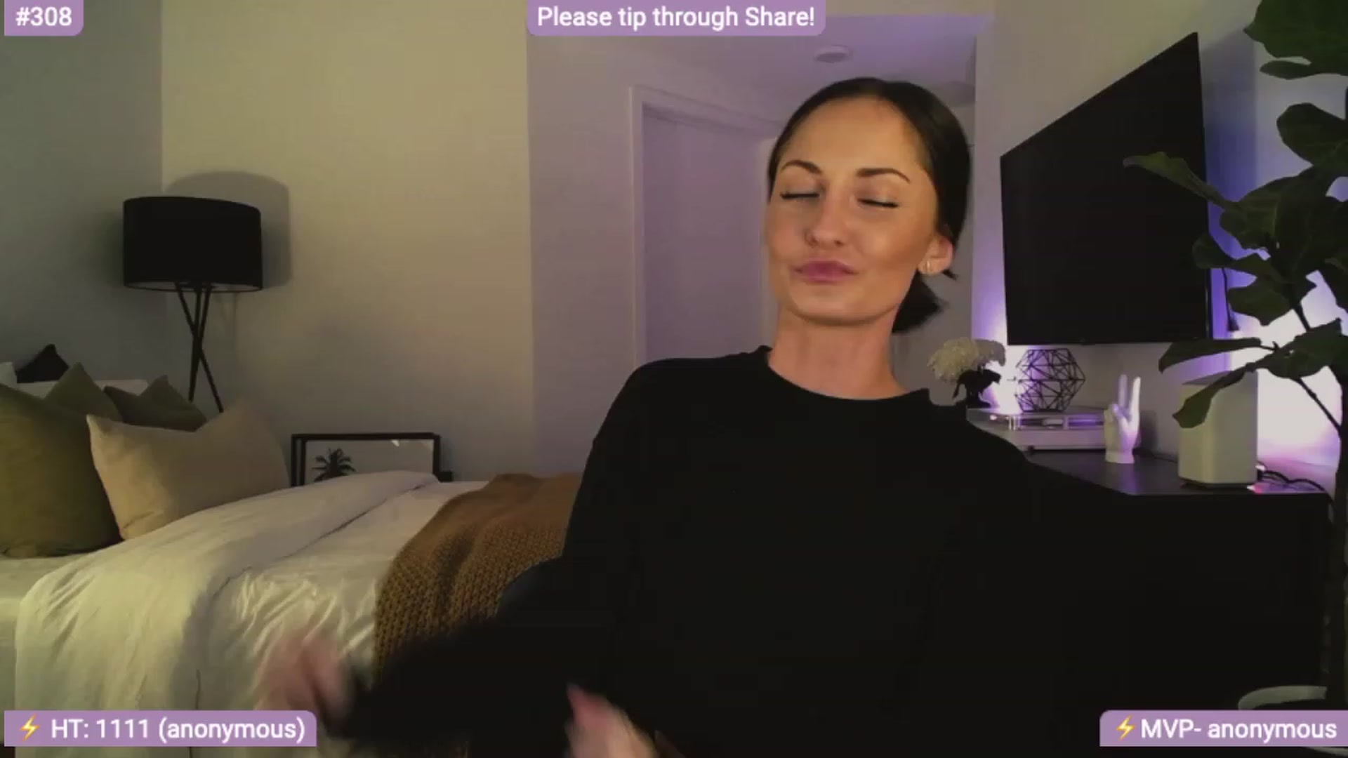 Gallery image thumbnail from AlanaWylde's myfreecams stream on, 01/04/2024, 05:04 image 16 of 20