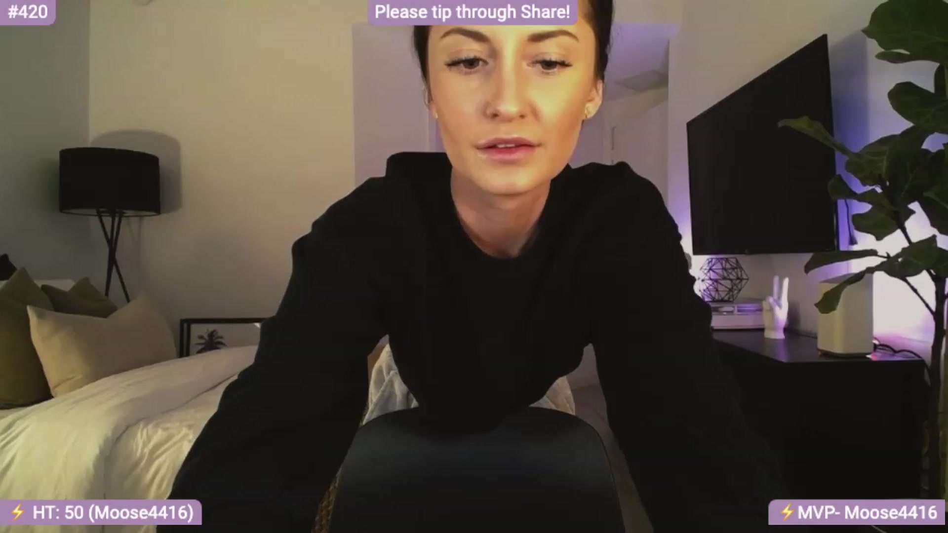 Gallery image thumbnail from AlanaWylde's myfreecams stream on, 01/04/2024, 05:04 image 4 of 20