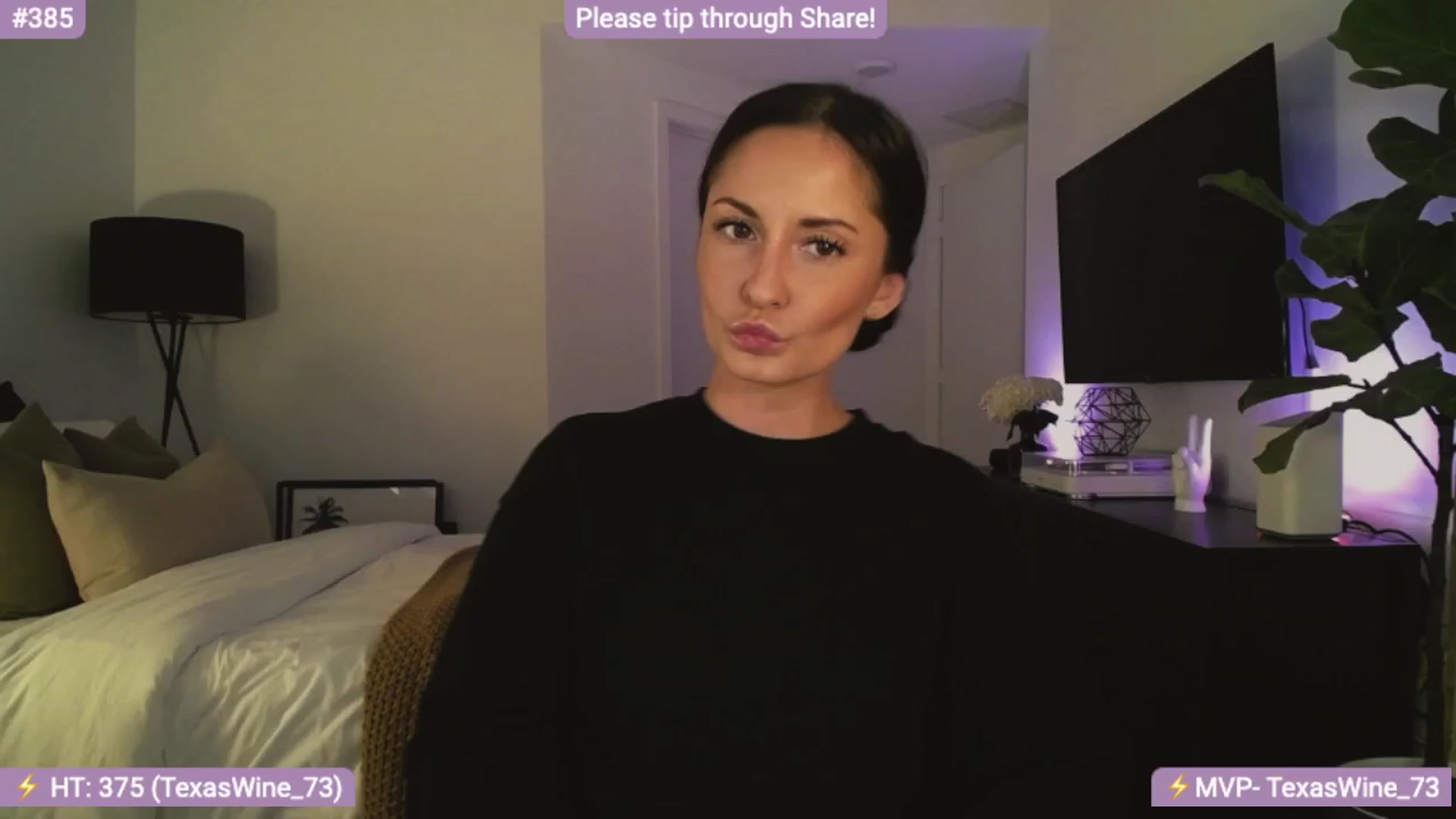 Gallery image thumbnail from AlanaWylde's myfreecams stream on, 01/04/2024, 05:04 image 7 of 20