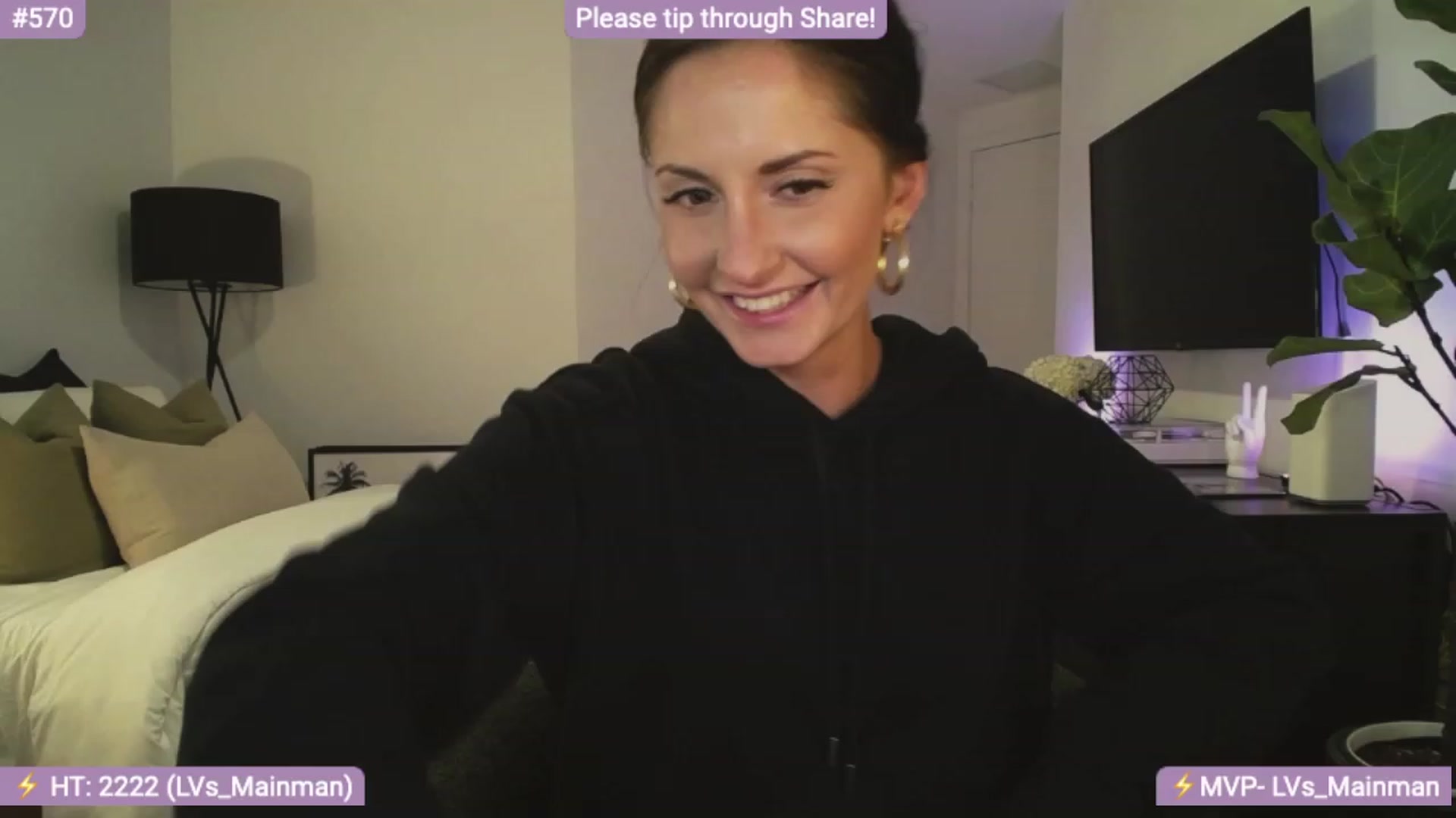 Gallery image thumbnail from AlanaWylde's myfreecams stream on, 01/10/2024, 06:00 image 9 of 20
