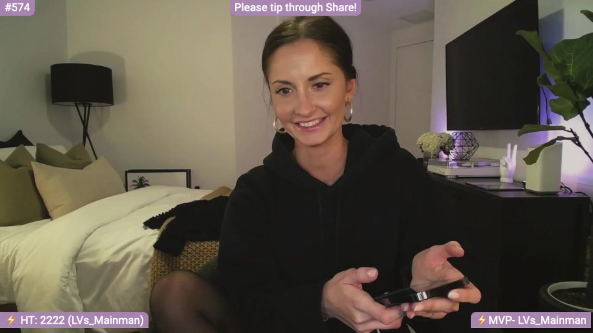 Gallery image thumbnail from AlanaWylde's myfreecams stream on, 01/10/2024, 06:00 image 7 of 20