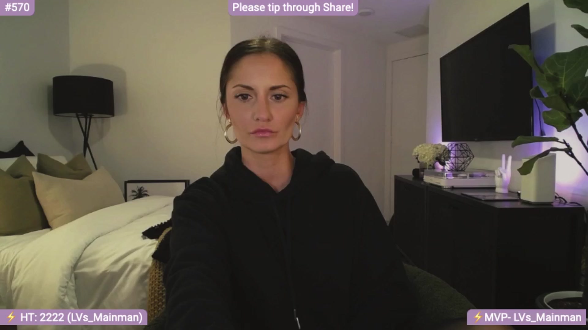 Gallery image thumbnail from AlanaWylde's myfreecams stream on, 01/10/2024, 06:00 image 13 of 20