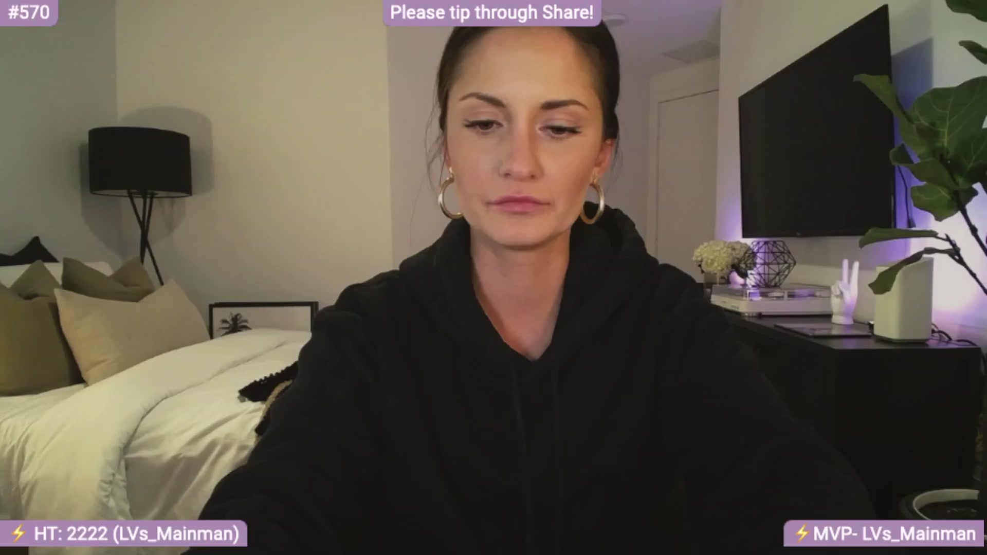 Gallery image thumbnail from AlanaWylde's myfreecams stream on, 01/10/2024, 06:00 image 11 of 20