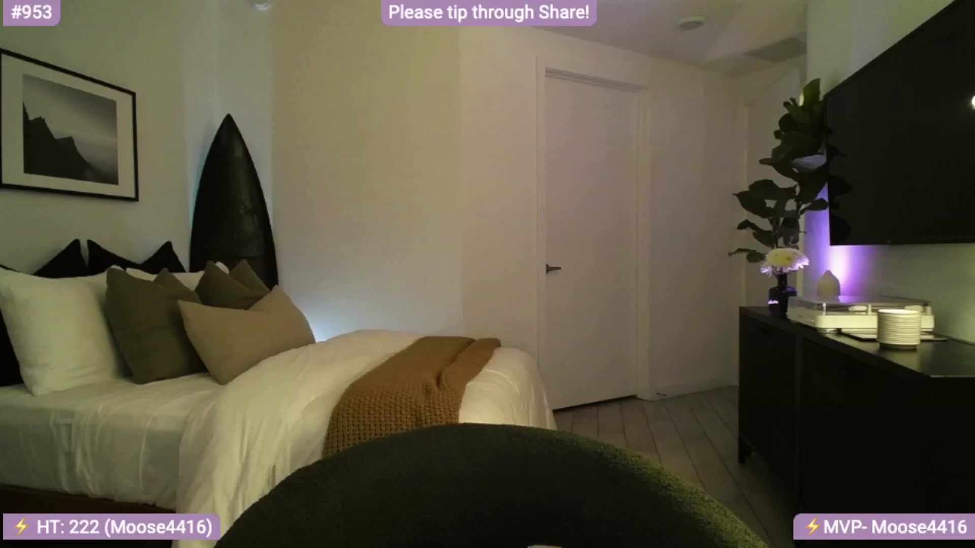 Gallery image thumbnail from AlanaWylde's myfreecams stream on, 01/18/2024, 04:10 image 3 of 20