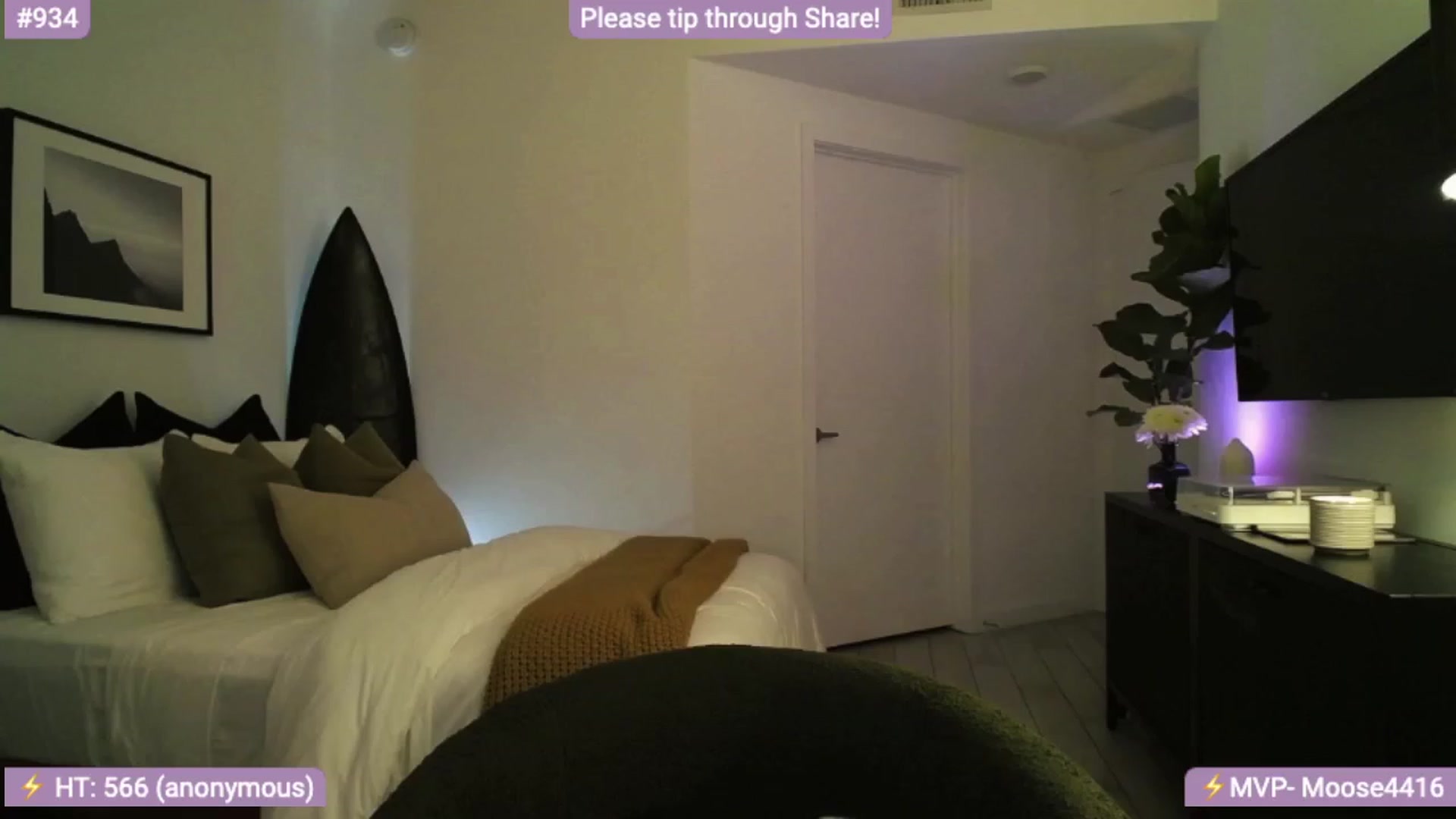 Gallery image thumbnail from AlanaWylde's myfreecams stream on, 01/18/2024, 04:10 image 13 of 20