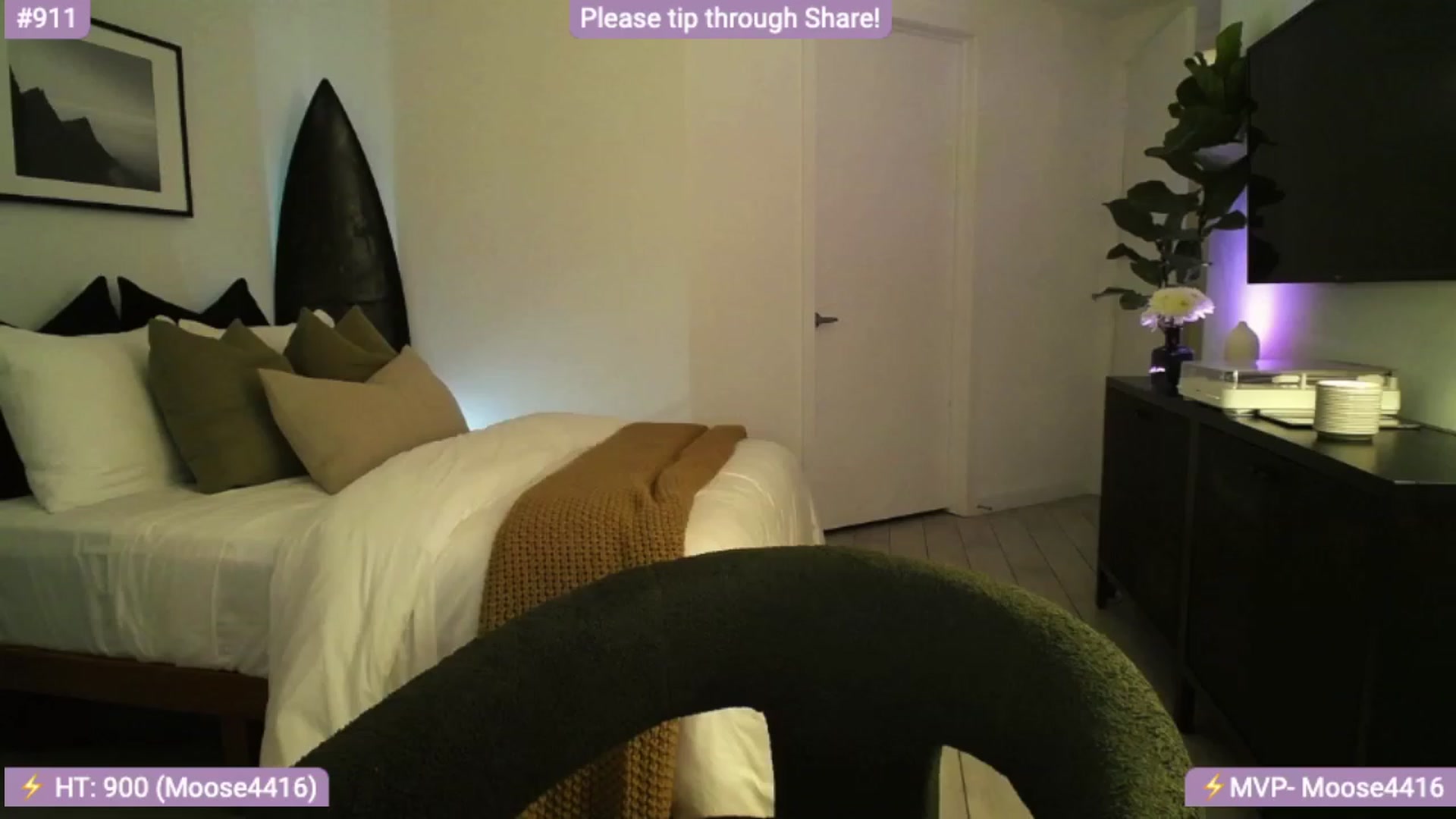 Gallery image thumbnail from AlanaWylde's myfreecams stream on, 01/18/2024, 05:01 image 12 of 20