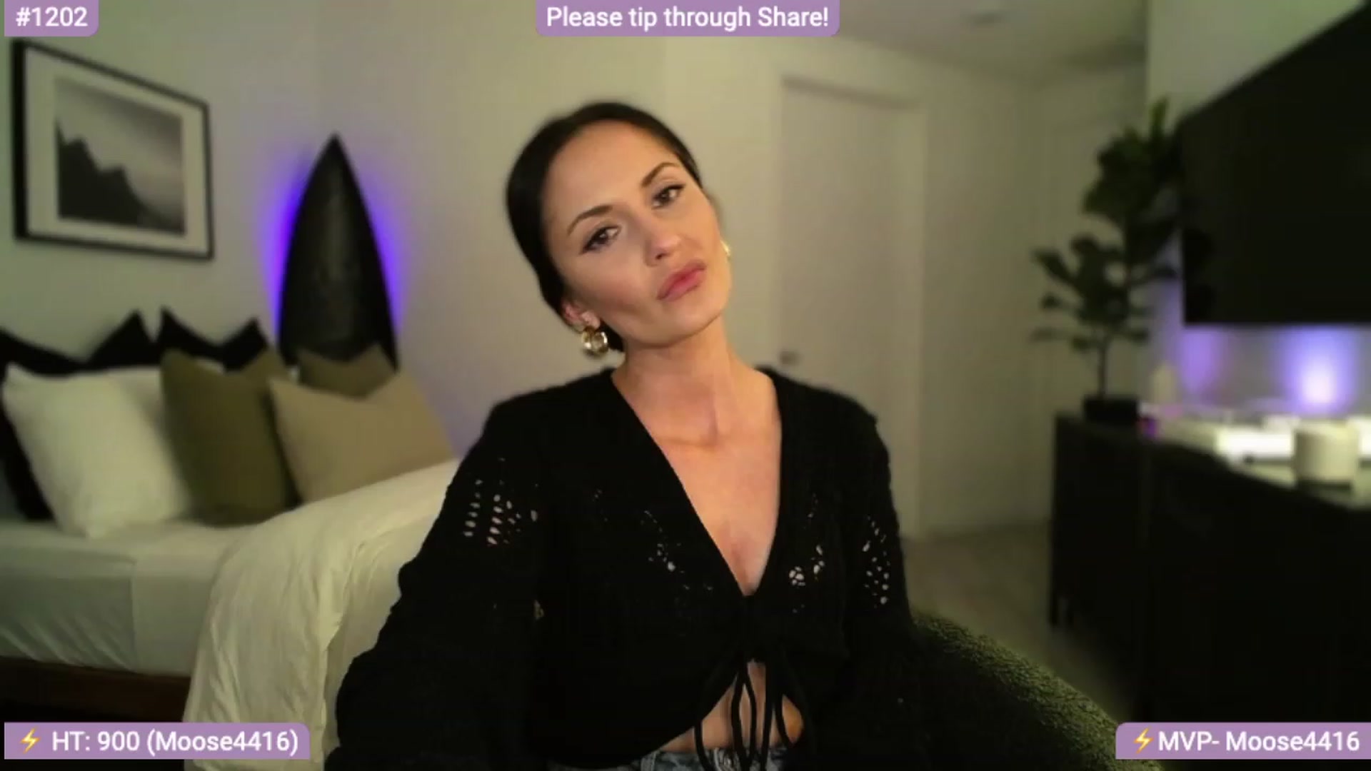 Gallery image thumbnail from AlanaWylde's myfreecams stream on, 01/23/2024, 03:06 image 7 of 20
