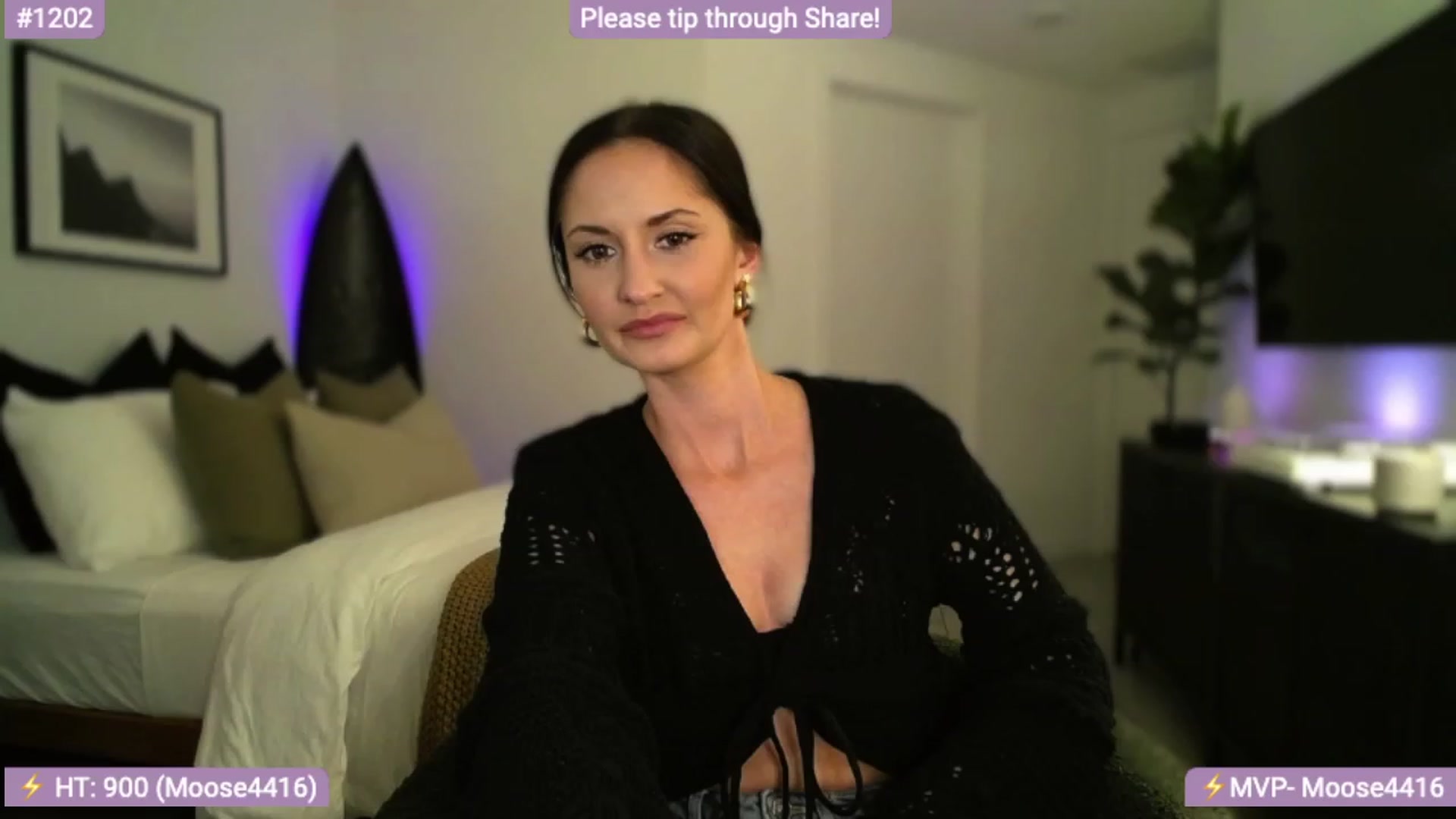 Gallery image thumbnail from AlanaWylde's myfreecams stream on, 01/23/2024, 03:06 image 8 of 20