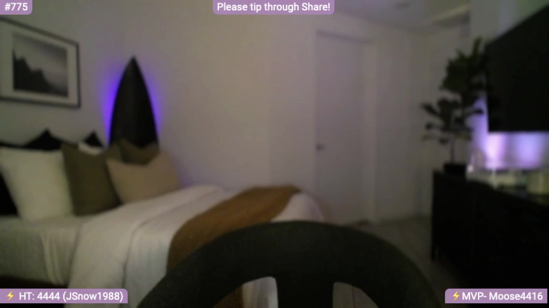 Gallery image thumbnail from AlanaWylde's myfreecams stream on, 01/30/2024, 06:29 image 13 of 20