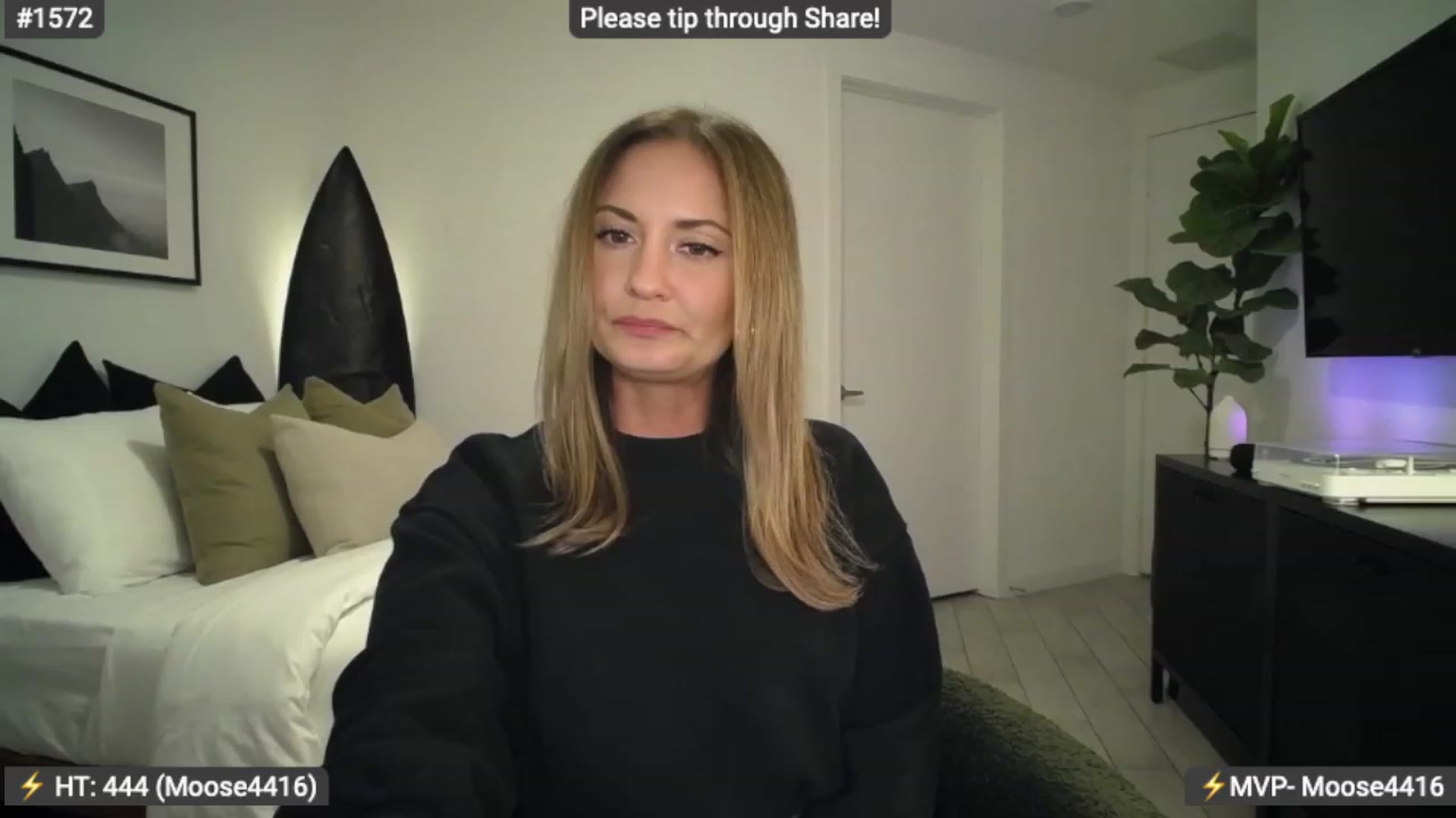 Gallery image thumbnail from AlanaWylde's myfreecams stream on, 02/03/2024, 07:36 image 3 of 20