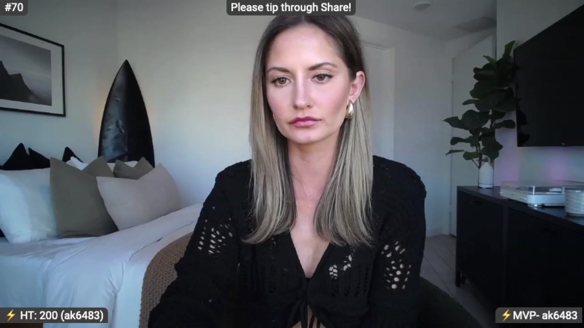 Gallery image thumbnail from AlanaWylde's myfreecams stream on, 02/06/2024, 22:23 image 3 of 20