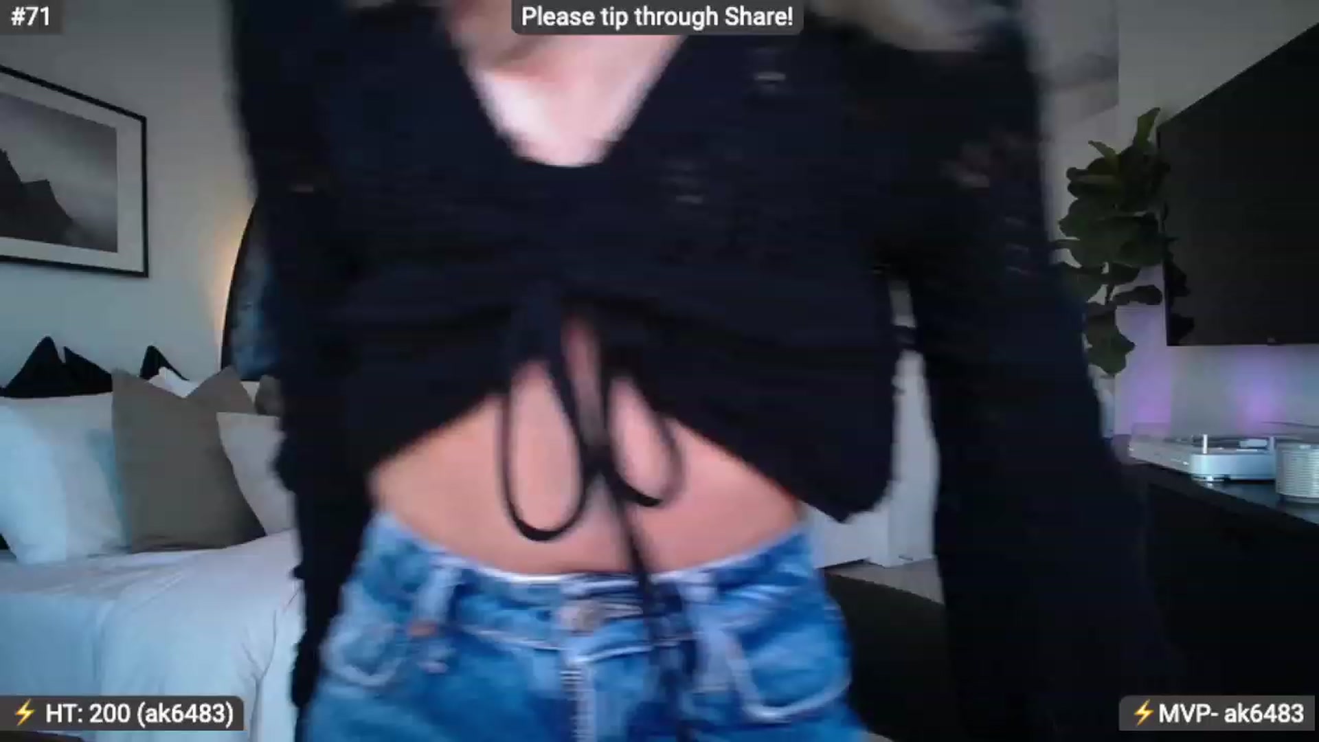 Gallery image thumbnail from AlanaWylde's myfreecams stream on, 02/06/2024, 23:03 image 8 of 20