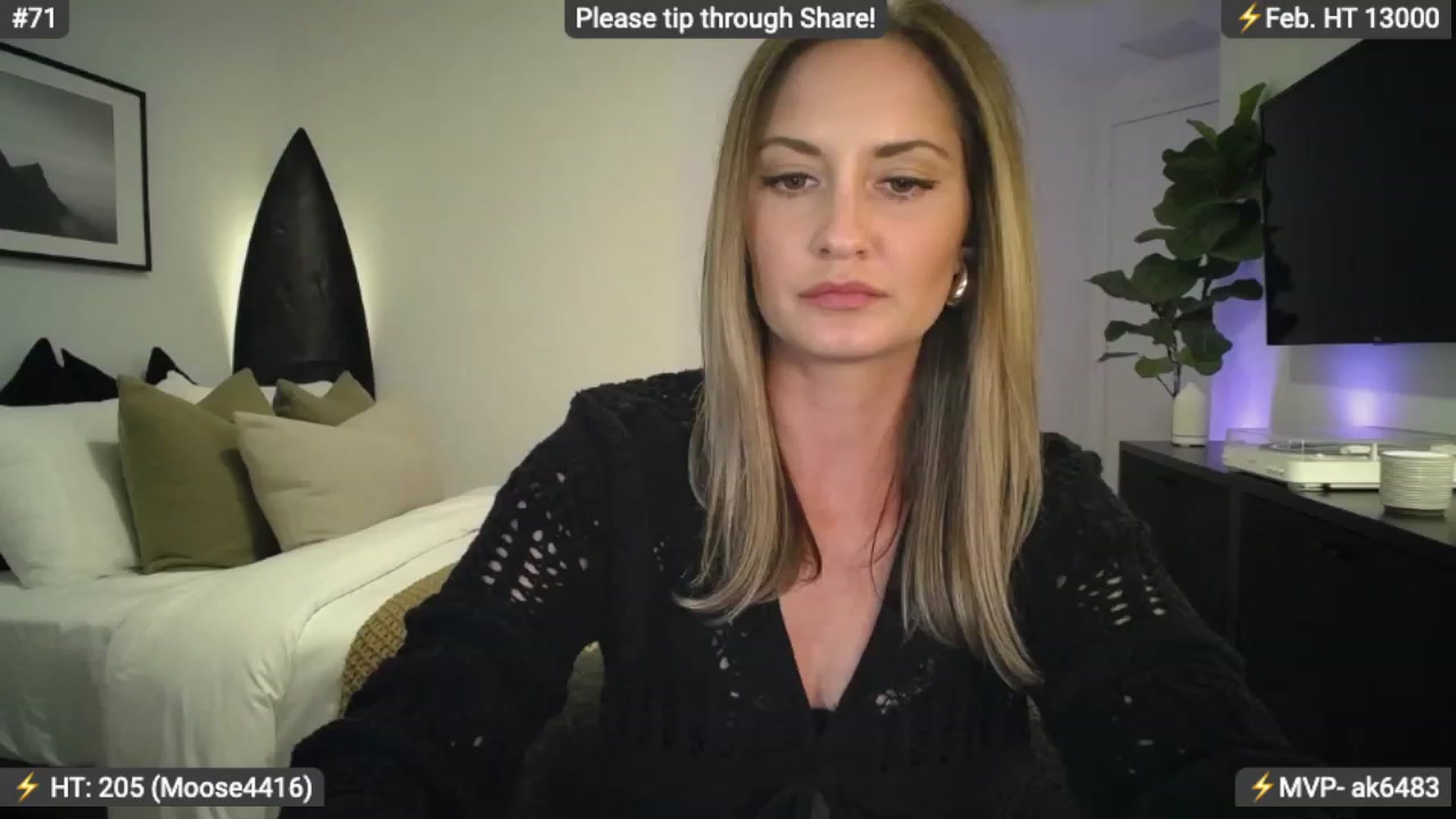 Gallery image thumbnail from AlanaWylde's myfreecams stream on, 02/07/2024, 02:53 image 6 of 20