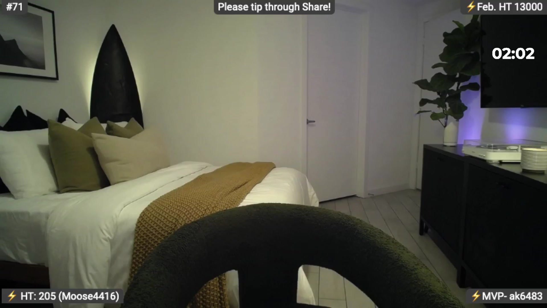 Gallery image thumbnail from AlanaWylde's myfreecams stream on, 02/07/2024, 03:22 image 19 of 20