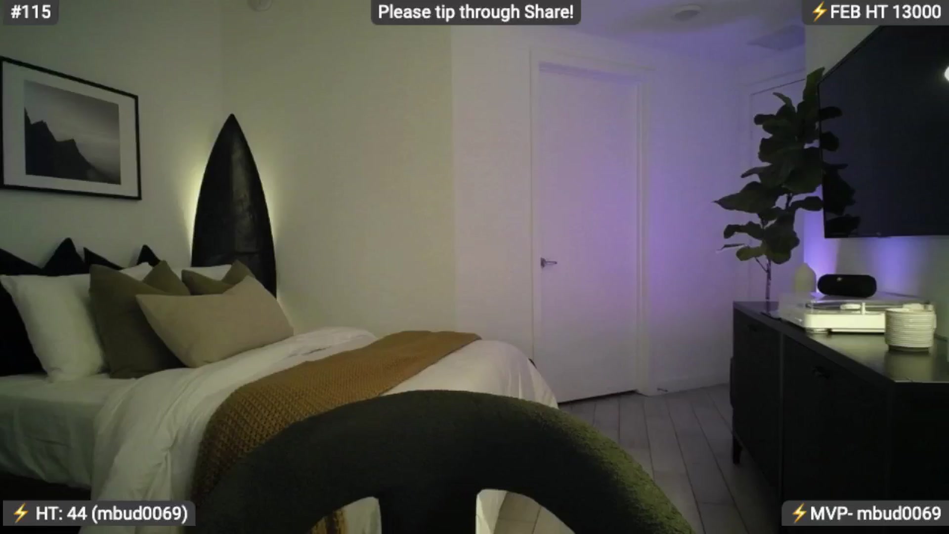 Gallery image thumbnail from AlanaWylde's myfreecams stream on, 02/09/2024, 04:48 image 10 of 20