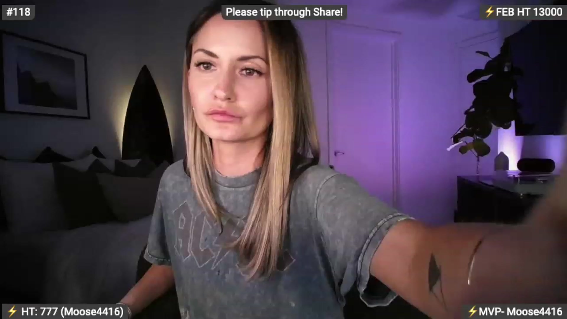 Gallery image thumbnail from AlanaWylde's myfreecams stream on, 02/20/2024, 05:11 image 9 of 20