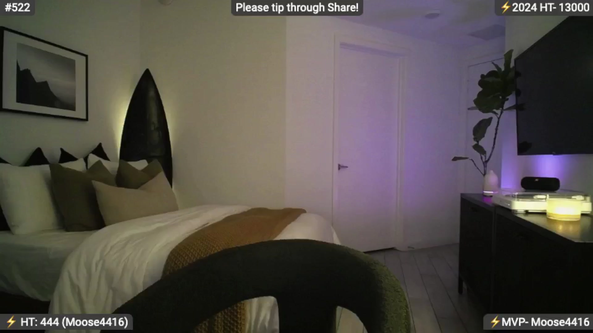 Gallery image thumbnail from AlanaWylde's myfreecams stream on, 03/15/2024, 04:02 image 5 of 20