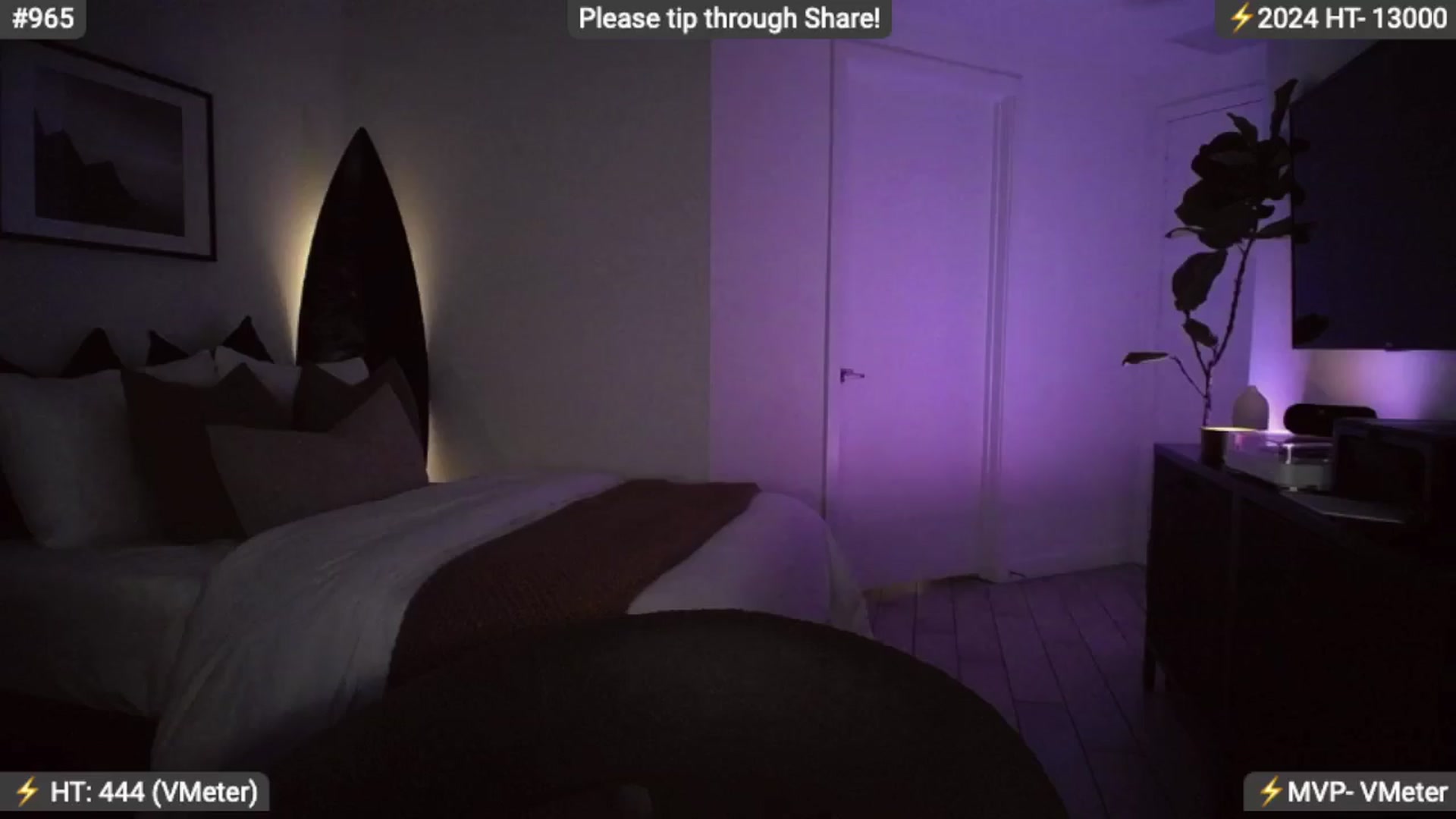 Gallery image thumbnail from AlanaWylde's myfreecams stream on, 03/27/2024, 04:02 image 10 of 20