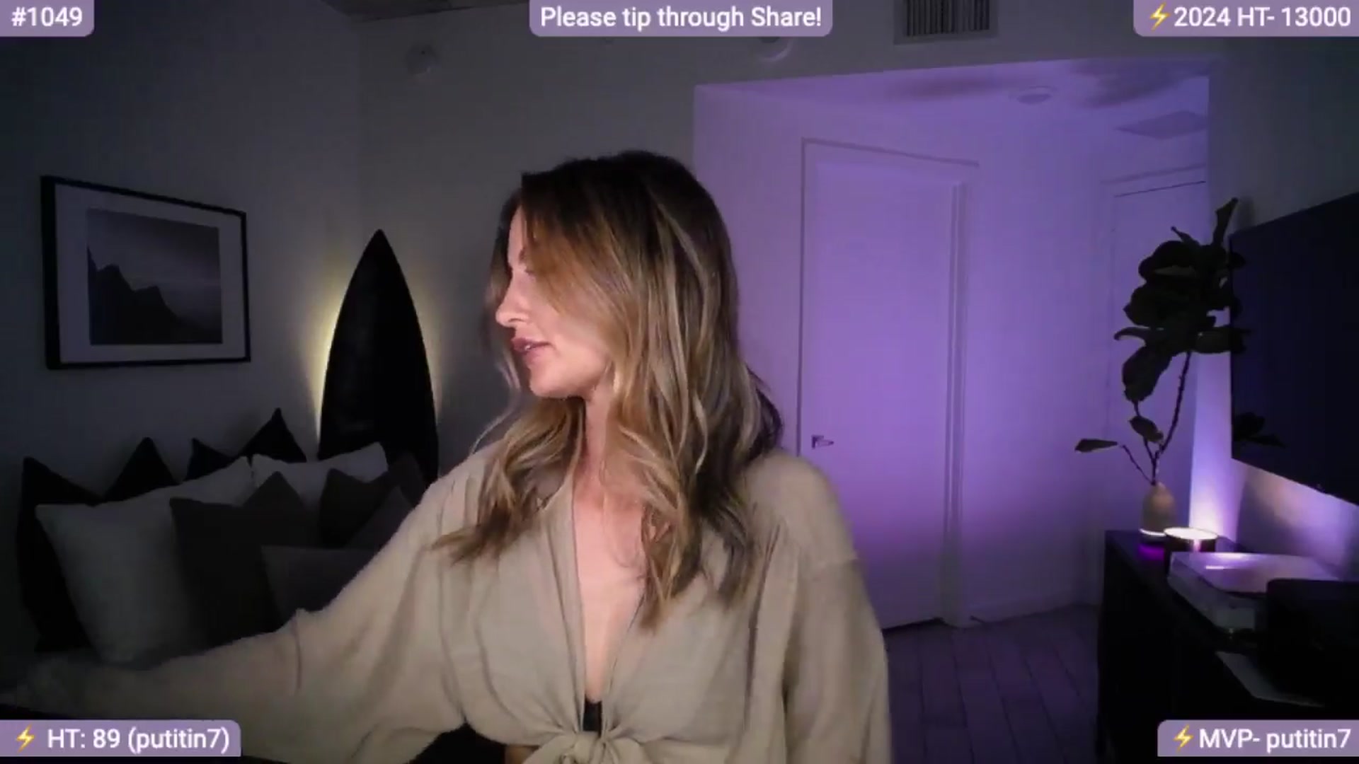 Gallery image thumbnail from AlanaWylde's myfreecams stream on, 03/29/2024, 01:37 image 16 of 20