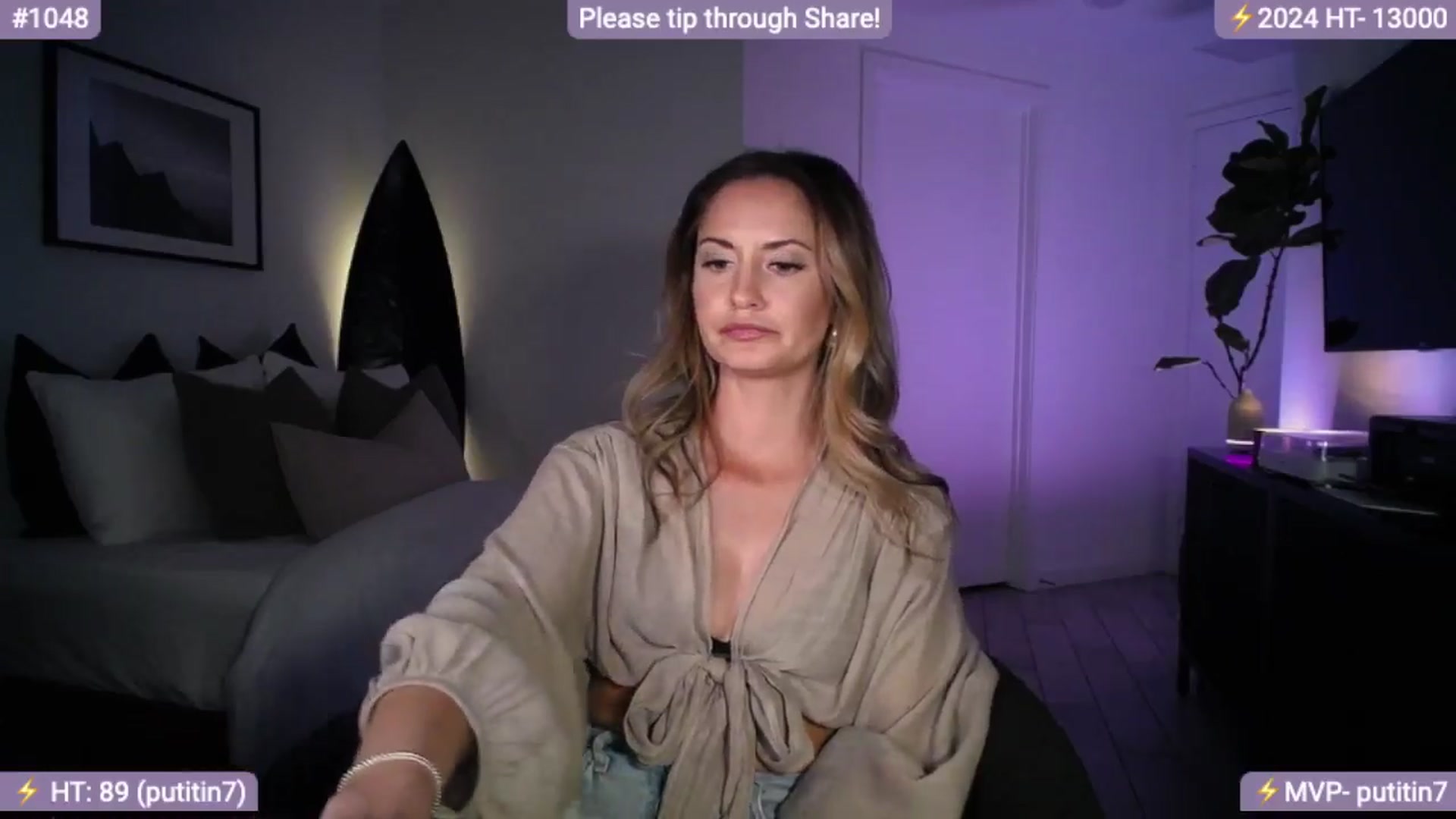 Gallery image thumbnail from AlanaWylde's myfreecams stream on, 03/29/2024, 01:37 image 6 of 20