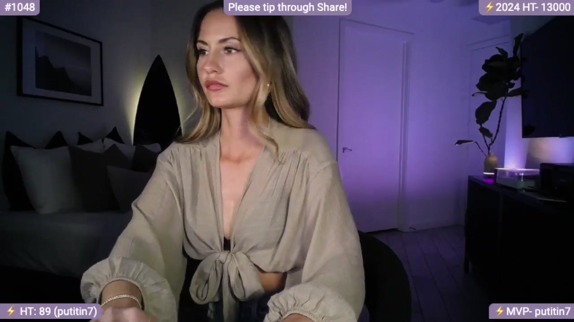 Gallery image thumbnail from AlanaWylde's myfreecams stream on, 03/29/2024, 01:37 image 10 of 20