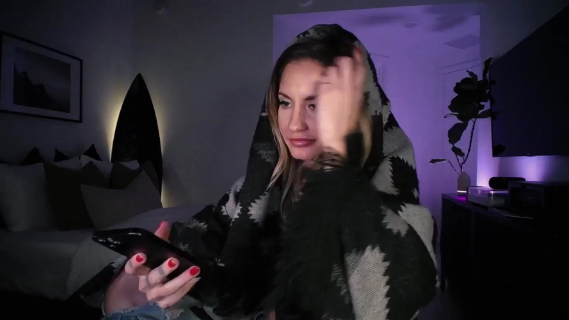 Gallery image thumbnail from AlanaWylde's myfreecams stream on, 03/30/2024, 06:08 image 8 of 20